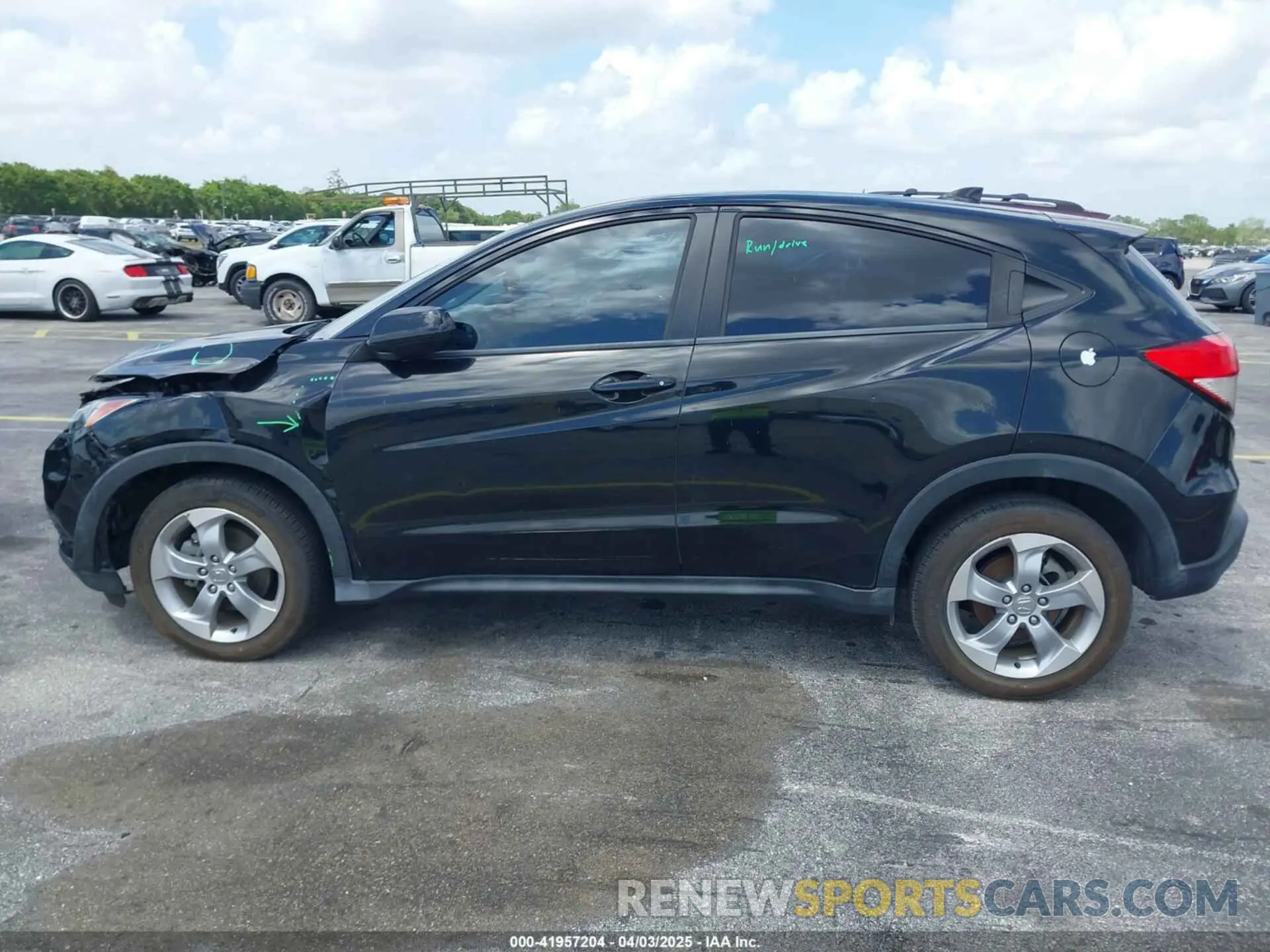 14 fotografías del automóvil dañado 3CZRU5H37LM709897 HONDA HR-V 2020