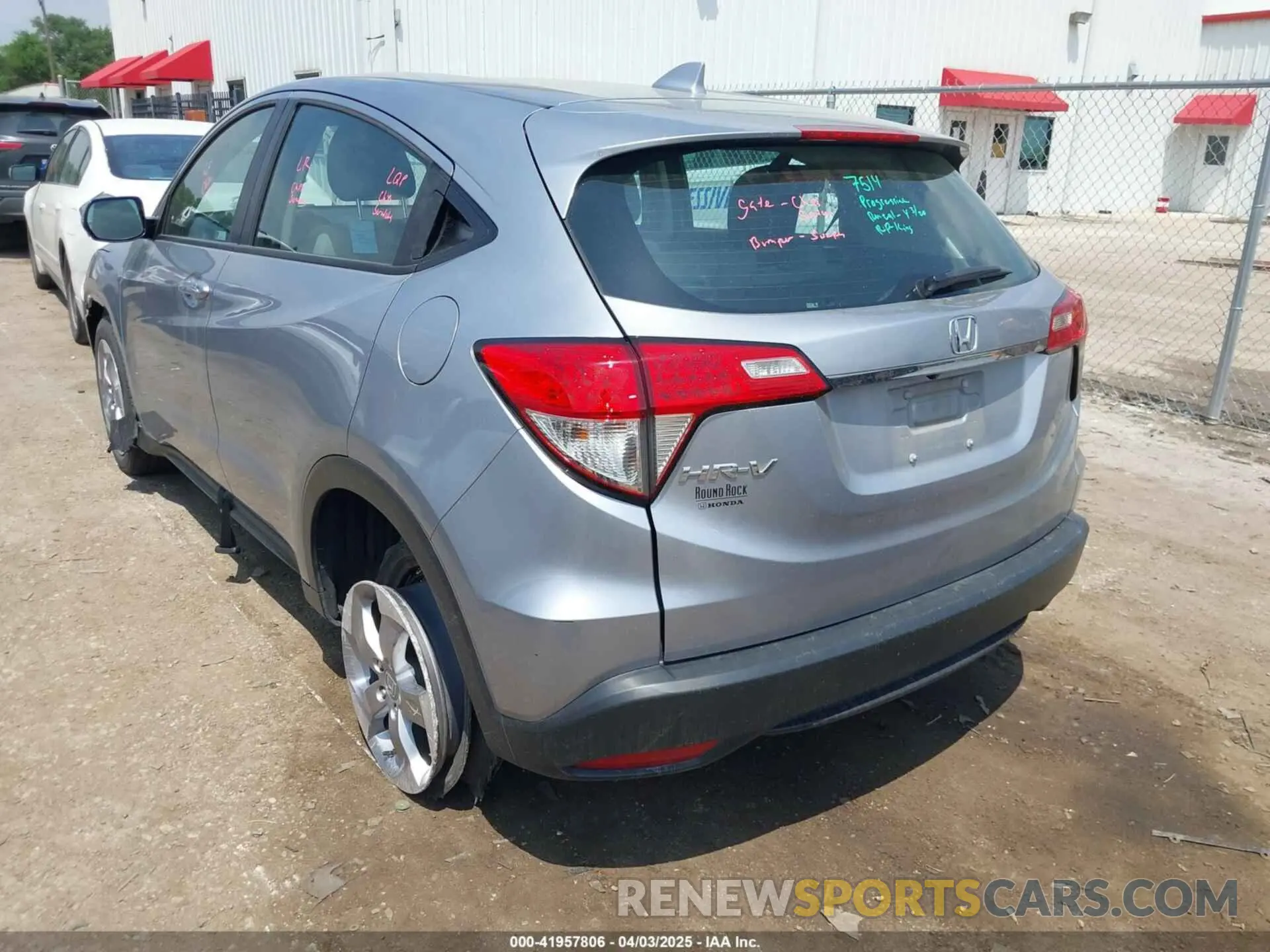 3 fotografías del automóvil dañado 3CZRU5H3XLM718688 HONDA HR-V 2020