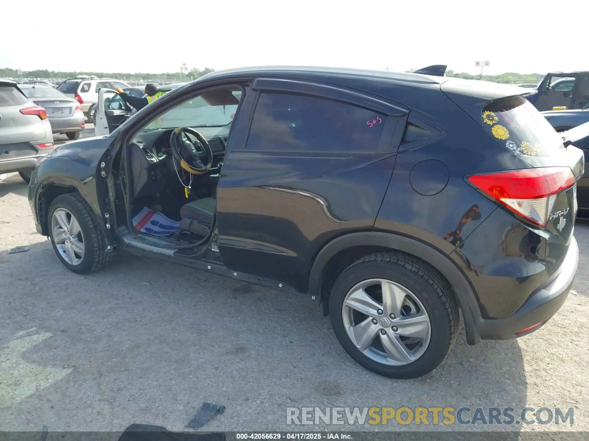 3 fotografías del automóvil dañado 3CZRU5H52LM712370 HONDA HR-V 2020