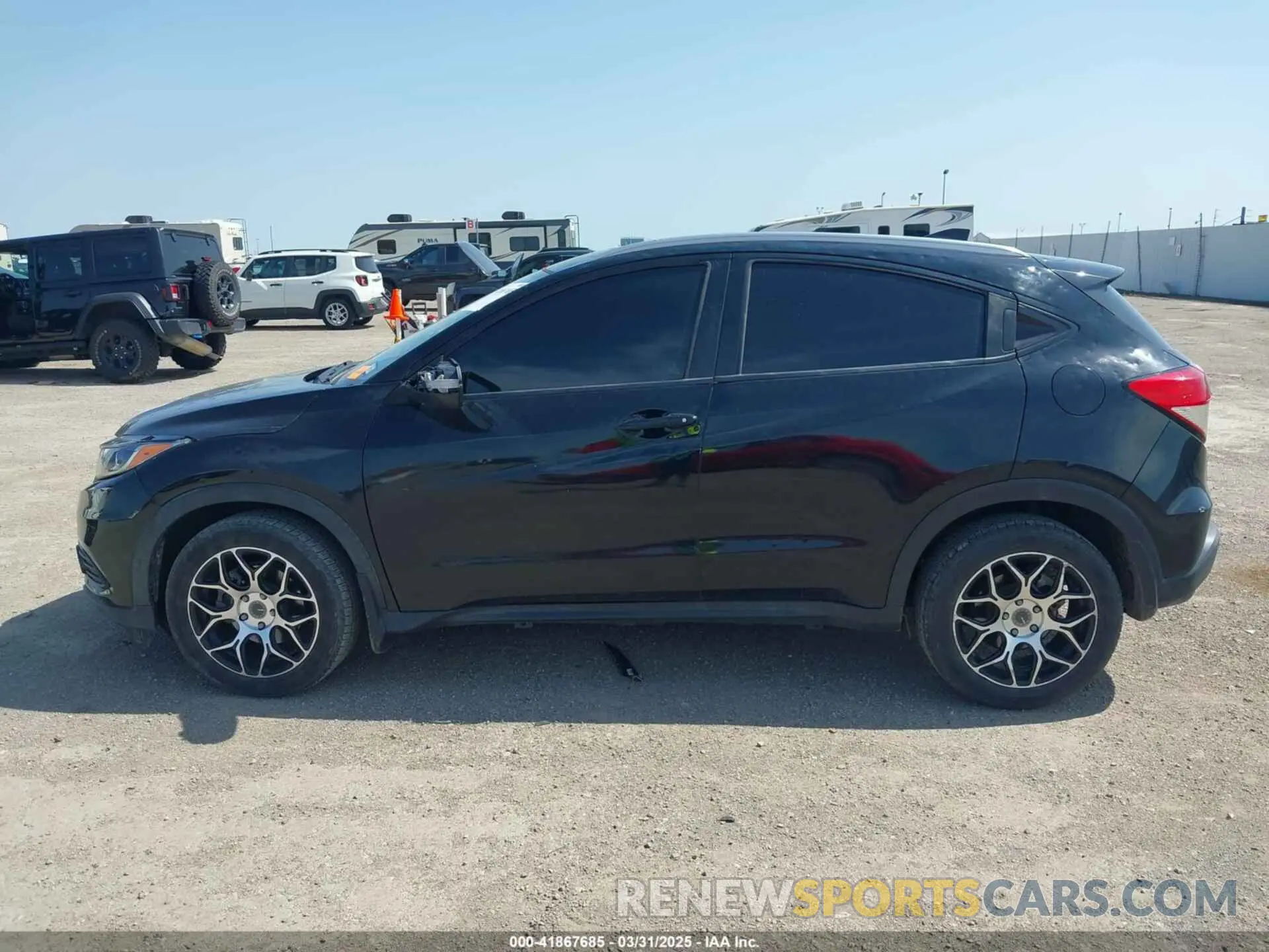14 fotografías del automóvil dañado 3CZRU5H53LM706108 HONDA HR-V 2020