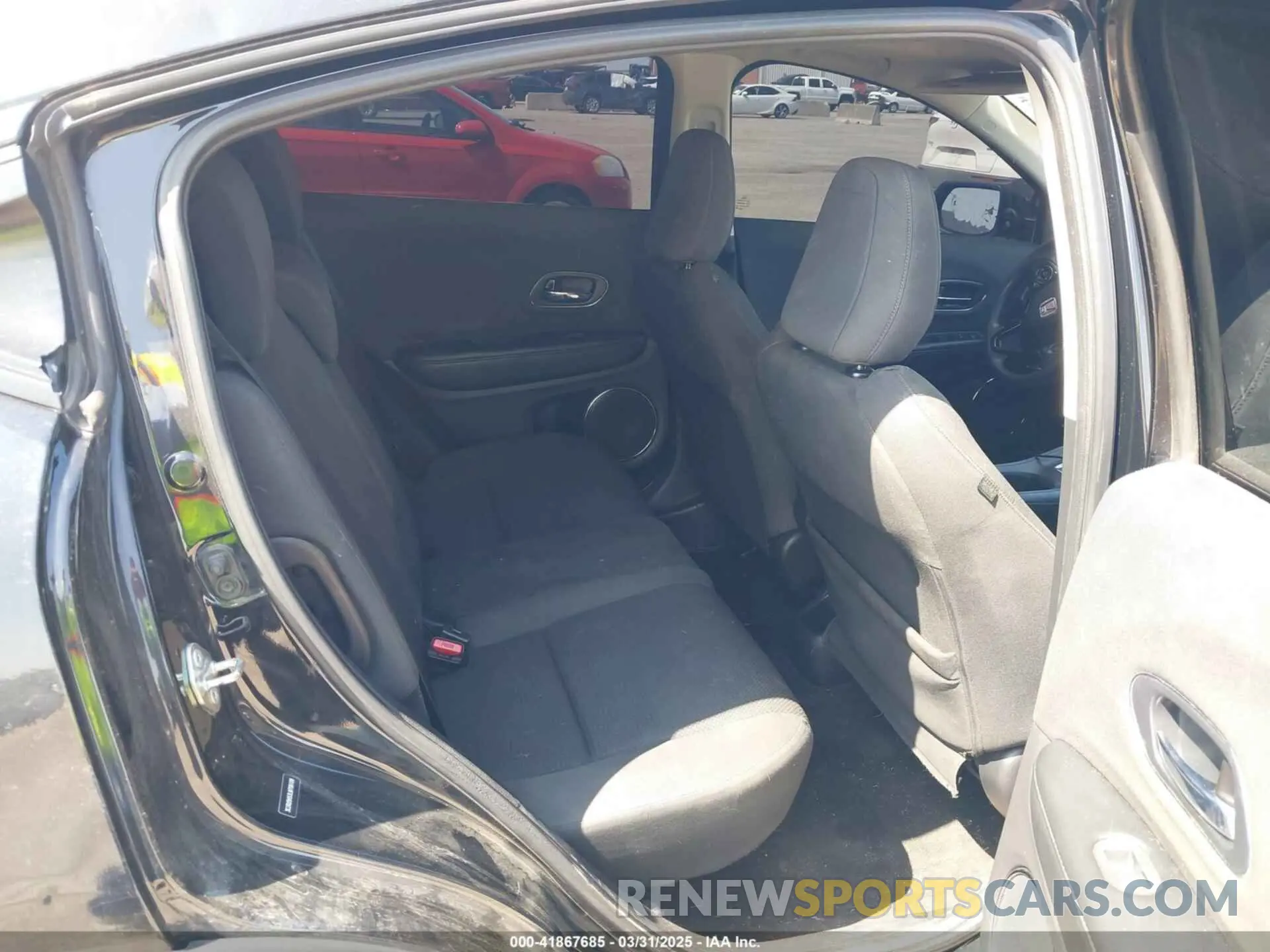 8 fotografías del automóvil dañado 3CZRU5H53LM706108 HONDA HR-V 2020