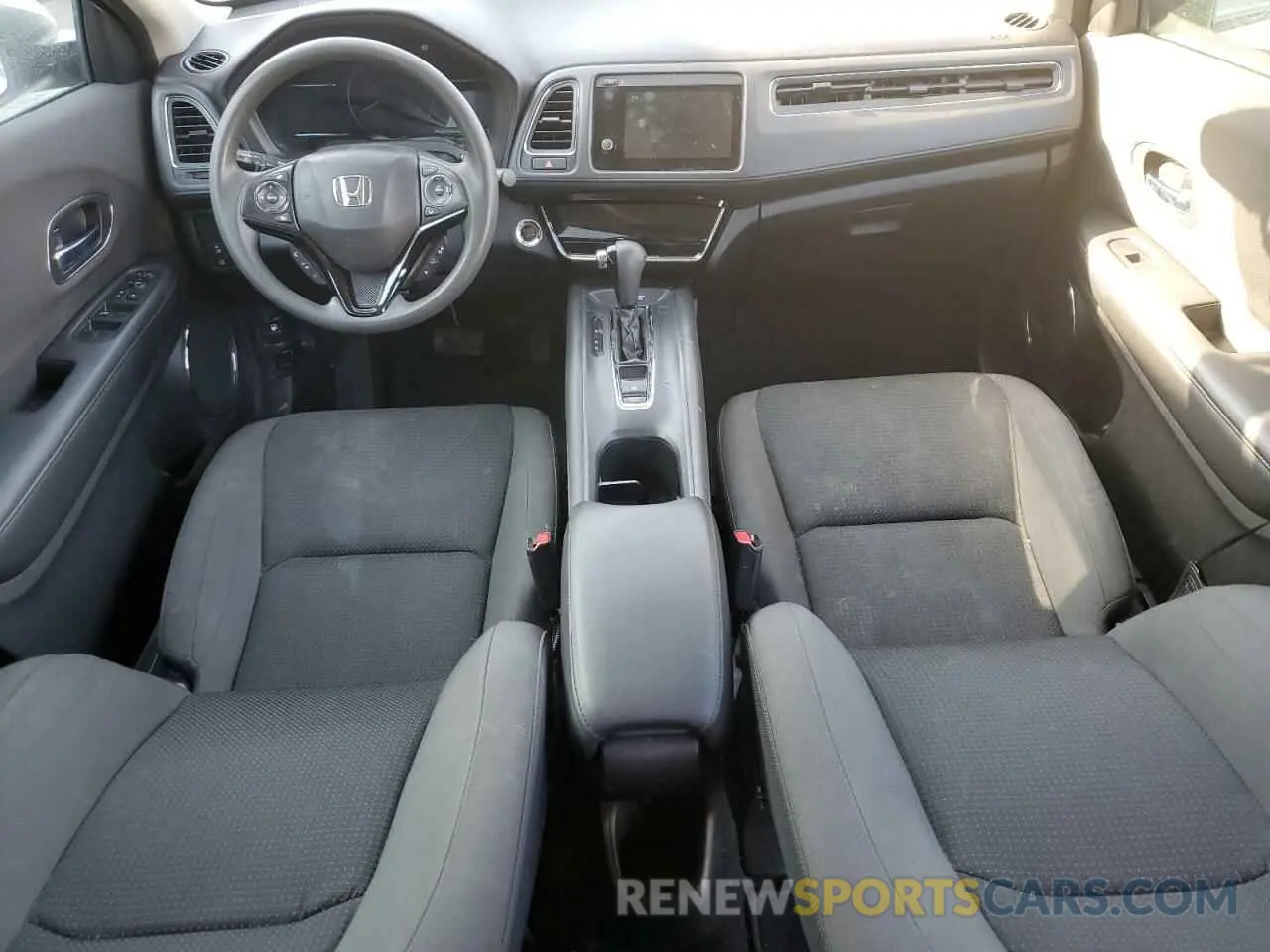 8 fotografías del automóvil dañado 3CZRU5H55LM703503 HONDA HR-V 2020