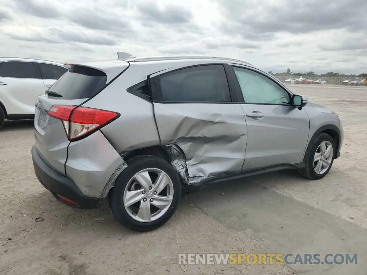 3 fotografías del automóvil dañado 3CZRU5H57LM714406 HONDA HR-V 2020