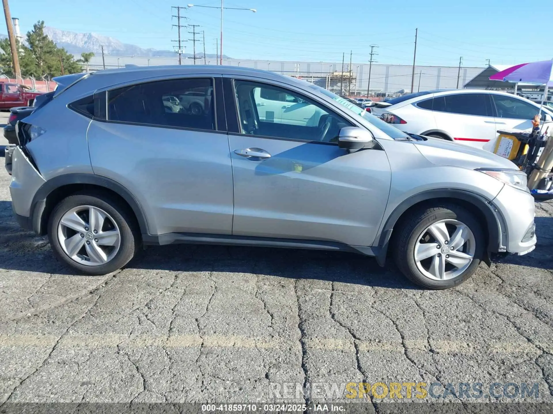 14 fotografías del automóvil dañado 3CZRU5H58LM710980 HONDA HR-V 2020