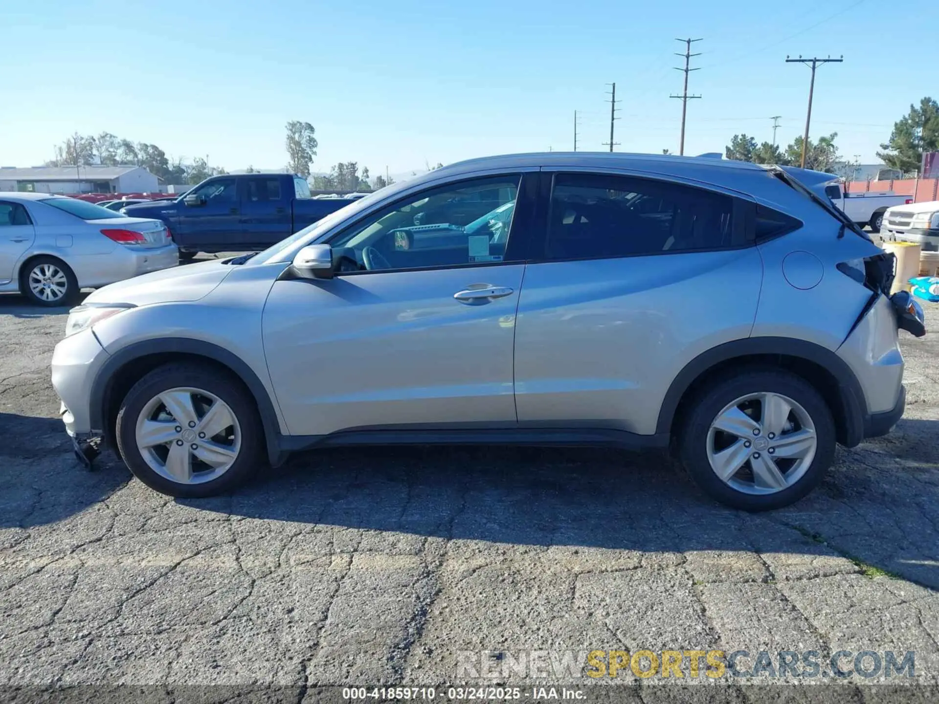 15 fotografías del automóvil dañado 3CZRU5H58LM710980 HONDA HR-V 2020