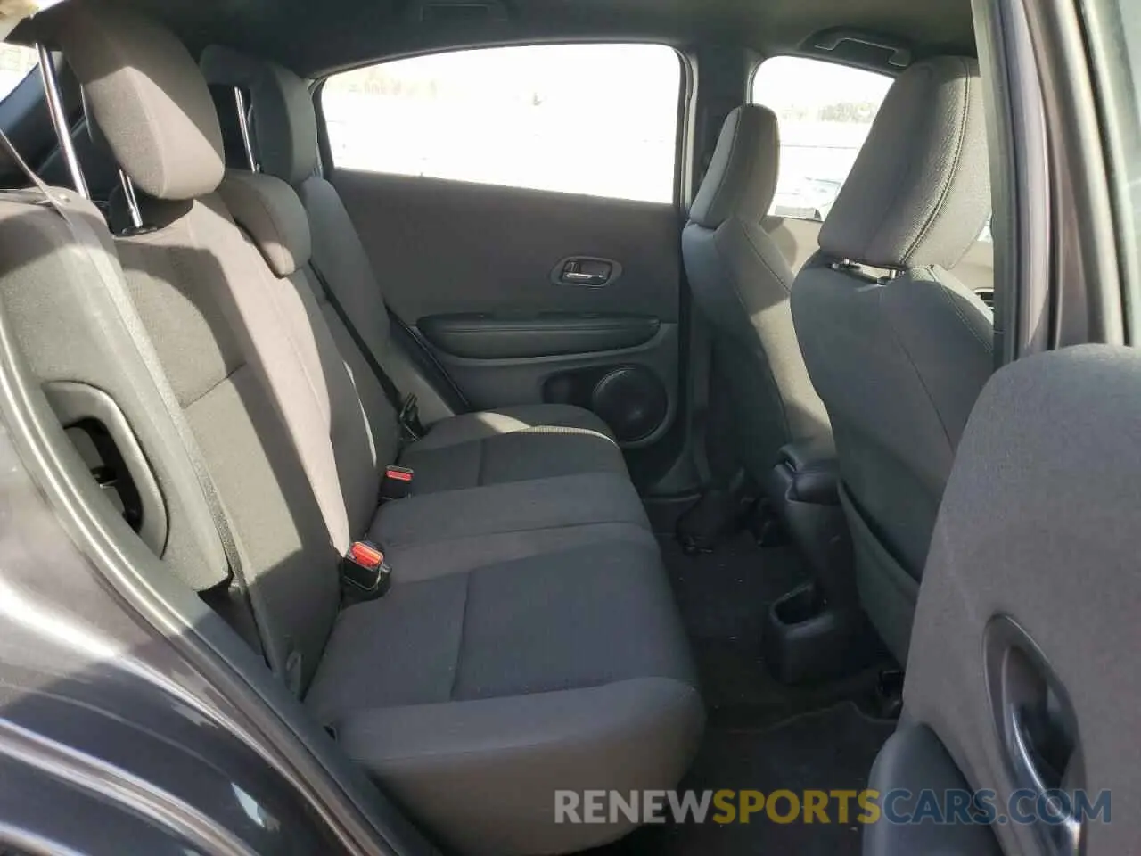 10 fotografías del automóvil dañado 3CZRU6H16LM713170 HONDA HR-V 2020