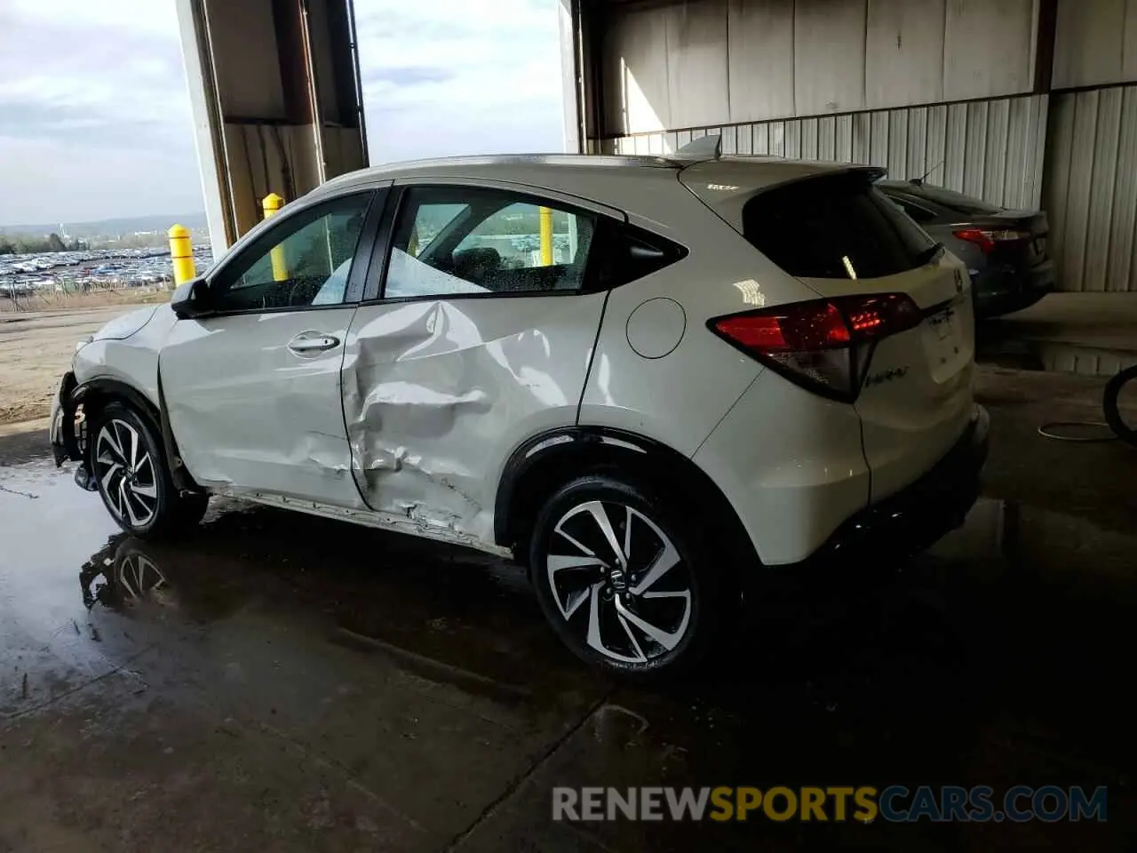 2 fotografías del automóvil dañado 3CZRU6H18LM701330 HONDA HR-V 2020