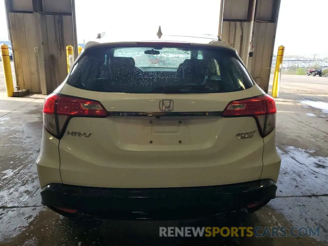 6 fotografías del automóvil dañado 3CZRU6H18LM701330 HONDA HR-V 2020