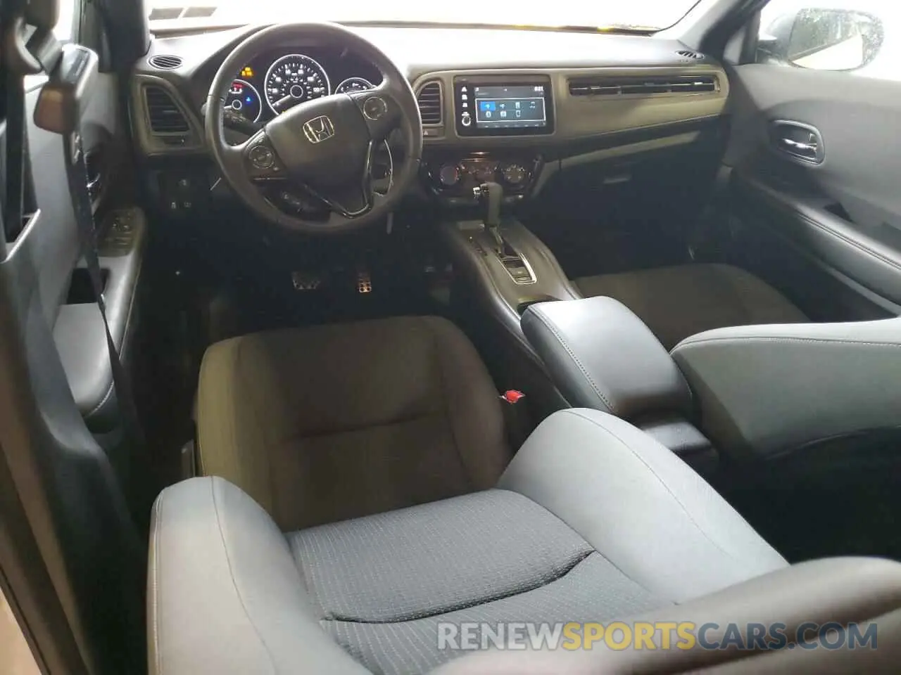 8 fotografías del automóvil dañado 3CZRU6H18LM701330 HONDA HR-V 2020