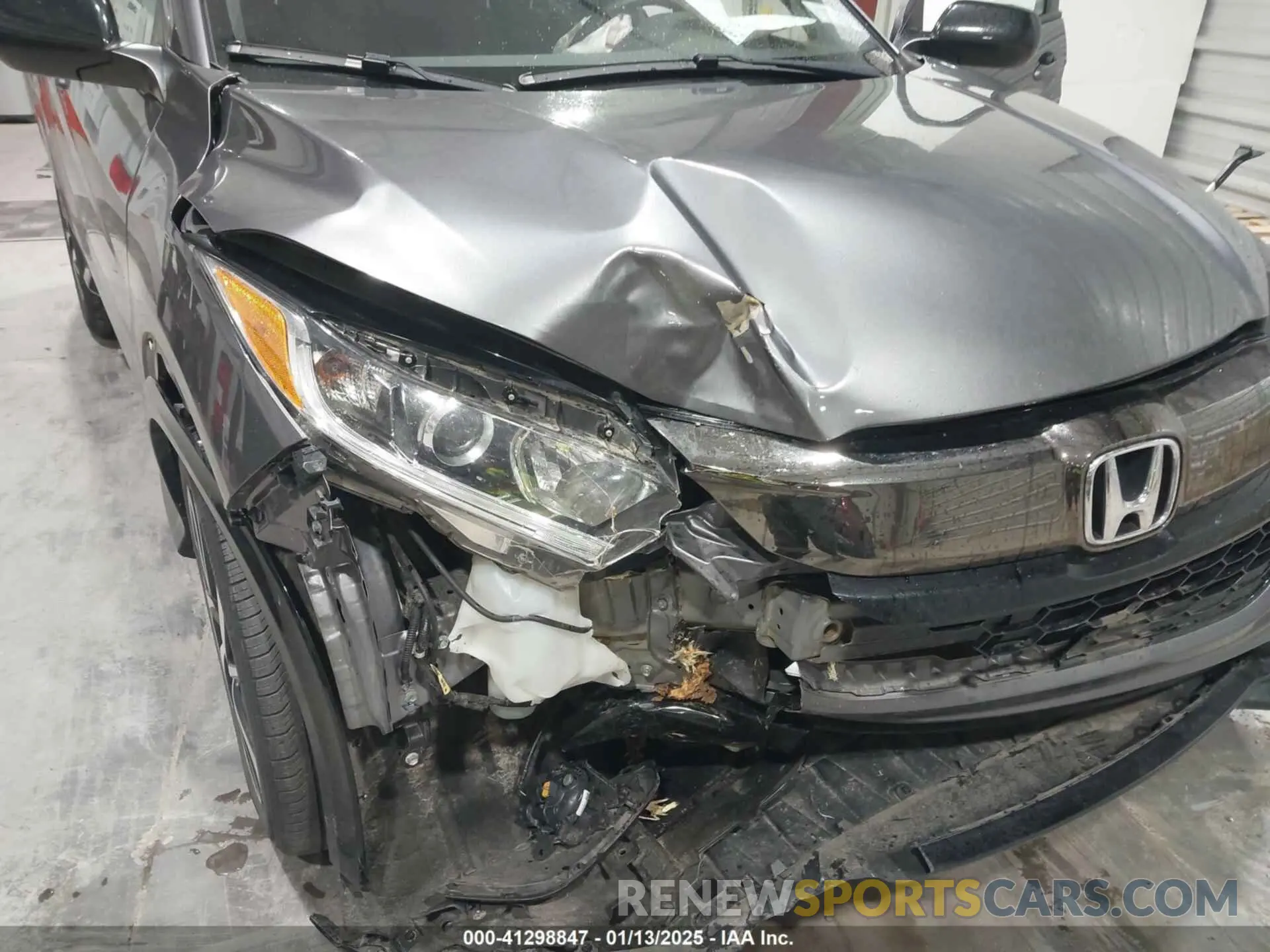 6 fotografías del automóvil dañado 3CZRU6H18LM709069 HONDA HR-V 2020