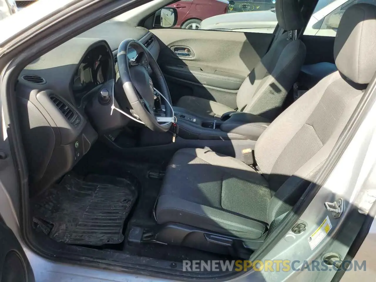 7 fotografías del automóvil dañado 3CZRU6H19LM713504 HONDA HR-V 2020
