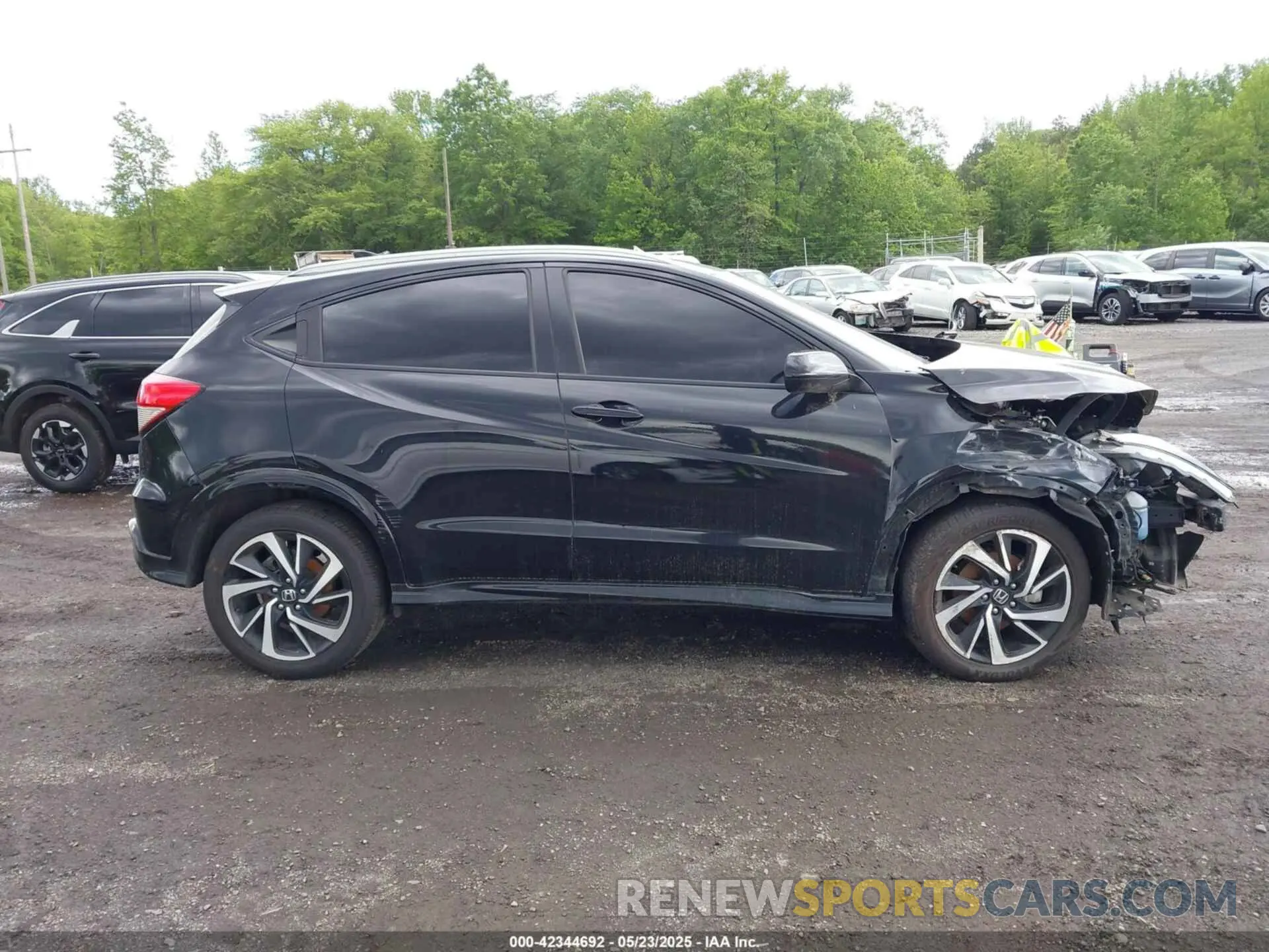 13 fotografías del automóvil dañado 3CZRU6H1XLM731770 HONDA HR-V 2020