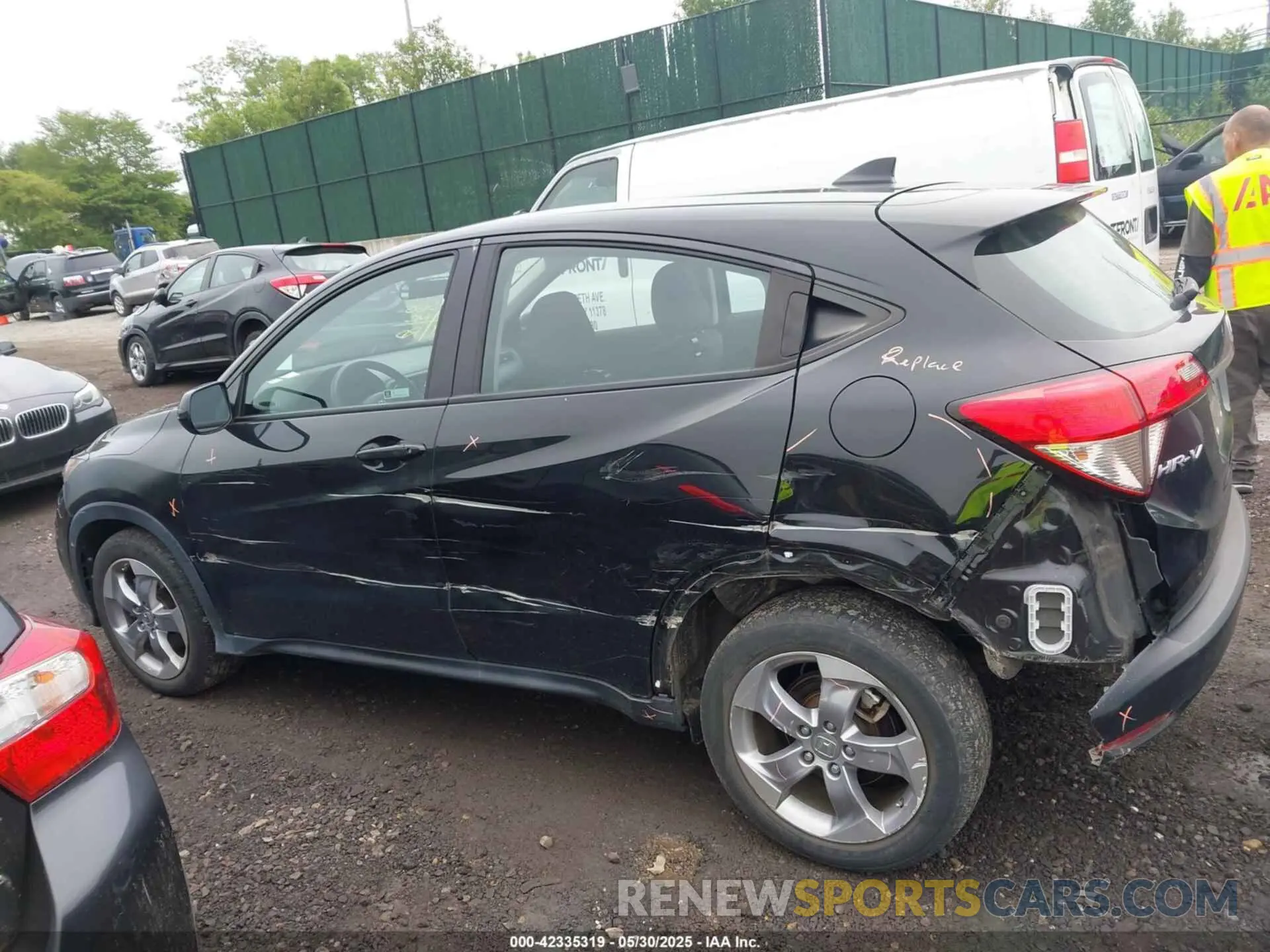 14 fotografías del automóvil dañado 3CZRU6H30LM721850 HONDA HR-V 2020