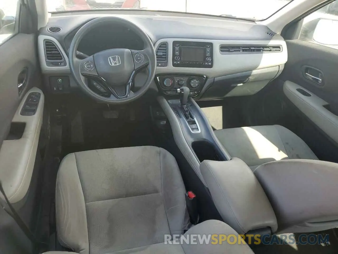 8 fotografías del automóvil dañado 3CZRU6H31LM714339 HONDA HR-V 2020