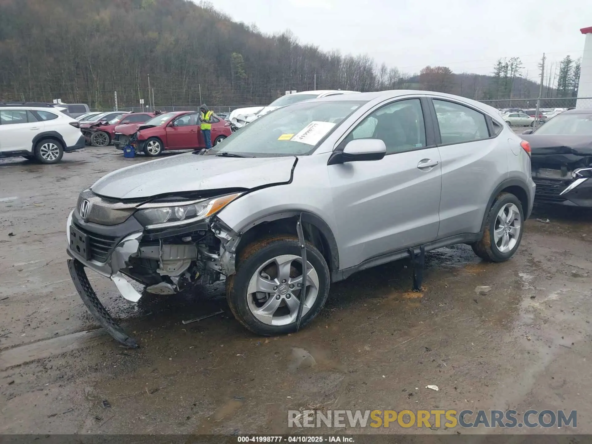 2 fotografías del automóvil dañado 3CZRU6H32LM709800 HONDA HR-V 2020