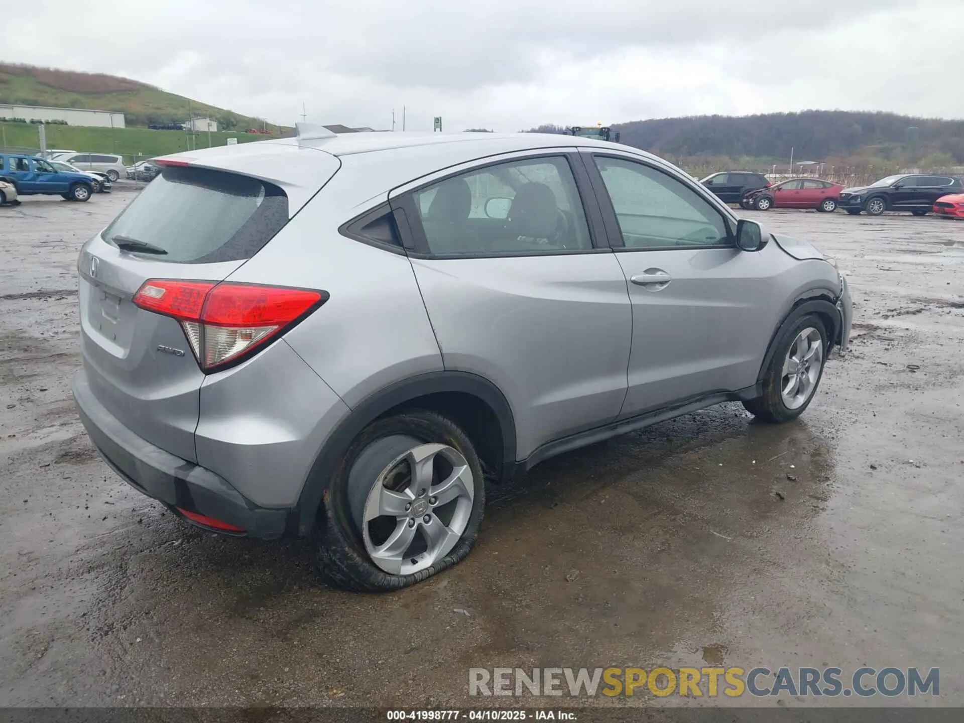 4 fotografías del automóvil dañado 3CZRU6H32LM709800 HONDA HR-V 2020