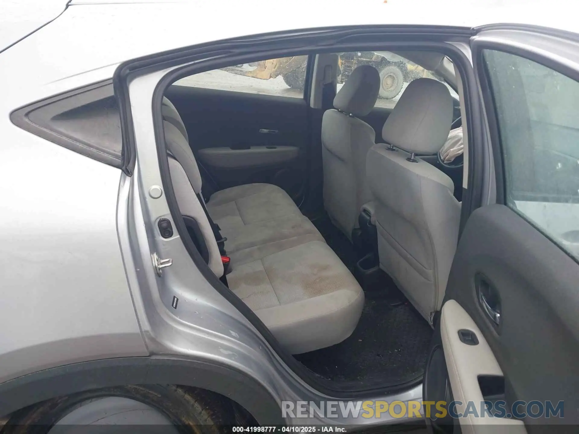 8 fotografías del automóvil dañado 3CZRU6H32LM709800 HONDA HR-V 2020