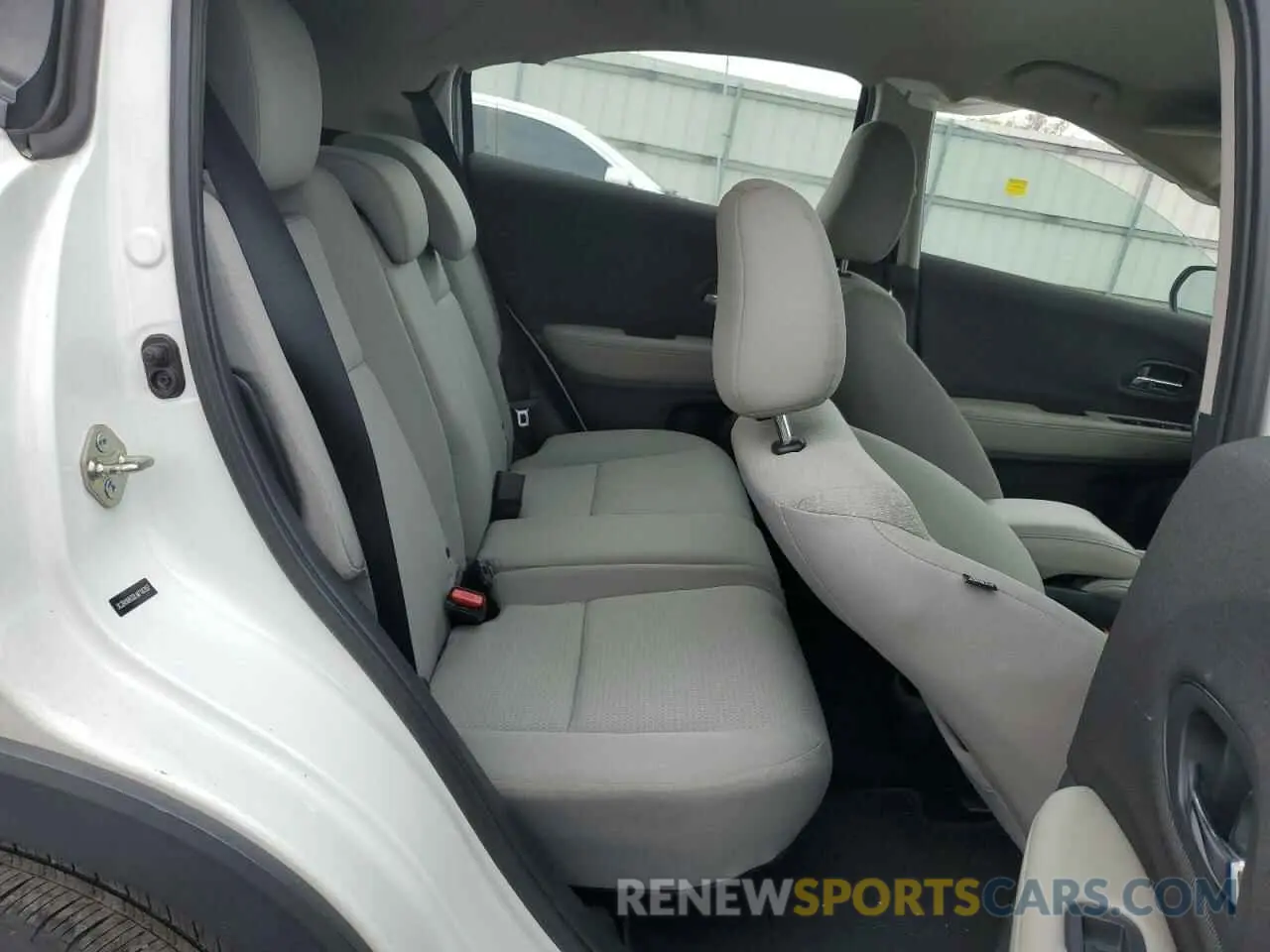 11 fotografías del automóvil dañado 3CZRU6H32LM716357 HONDA HR-V 2020