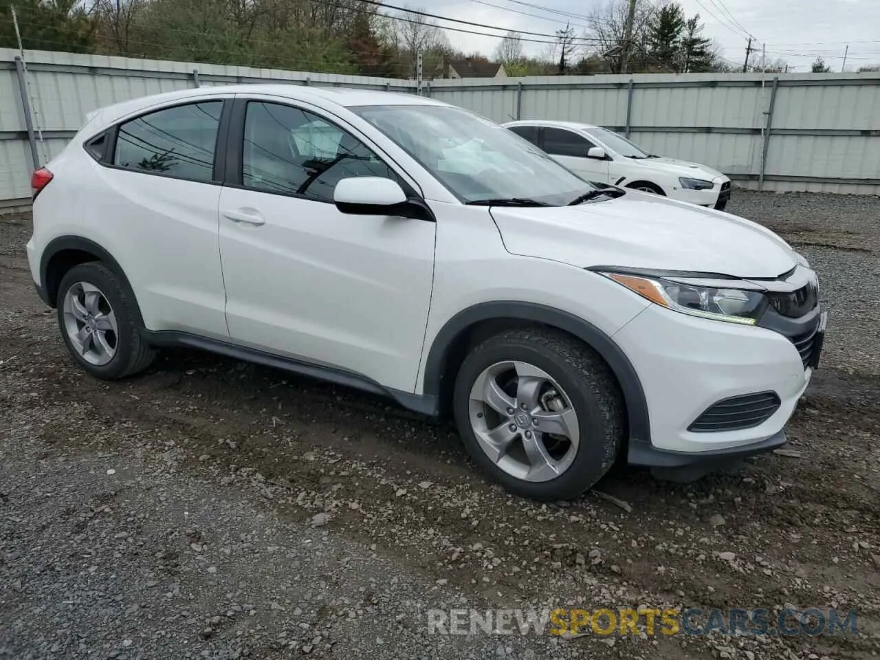 4 fotografías del automóvil dañado 3CZRU6H32LM716357 HONDA HR-V 2020