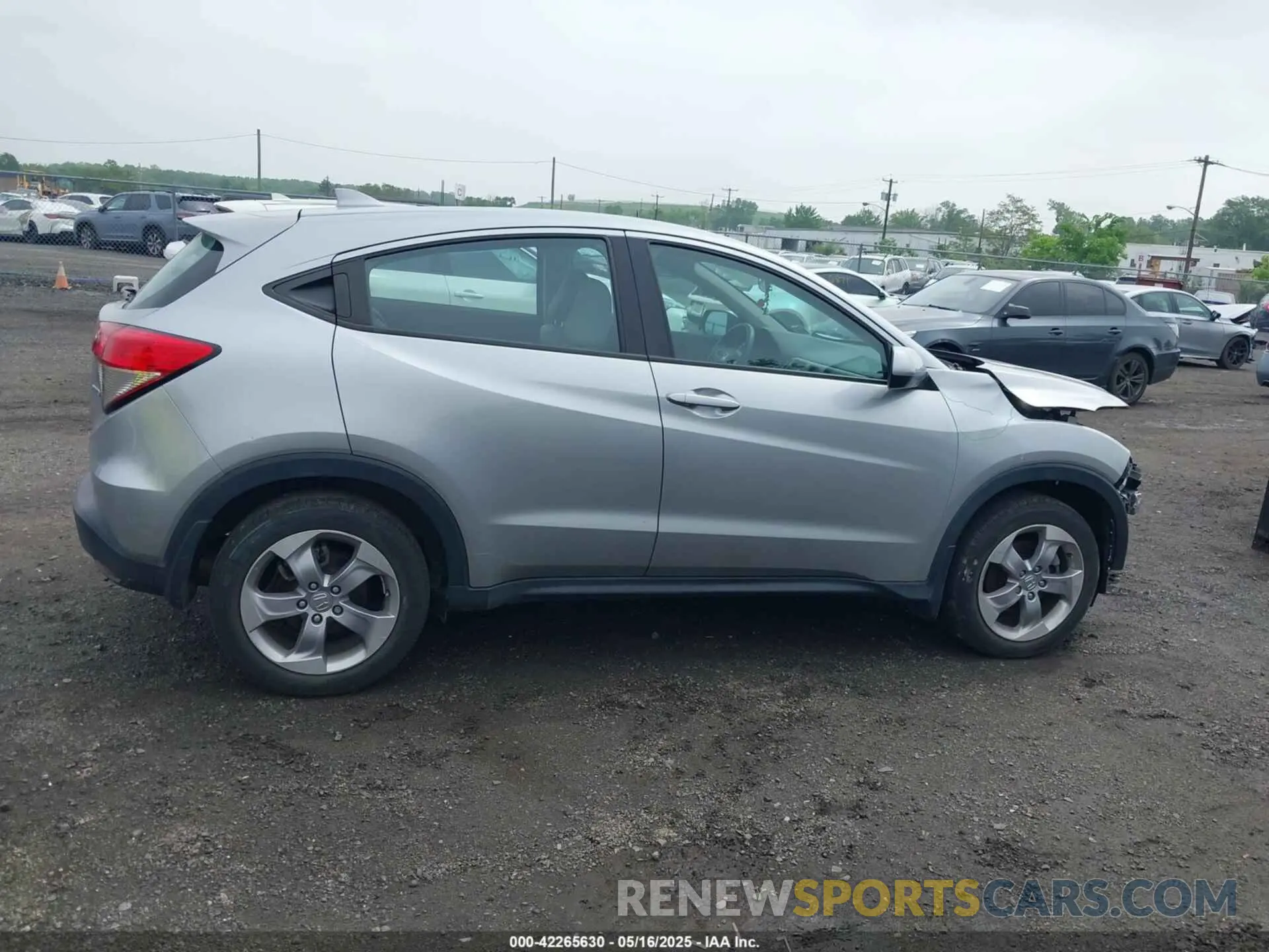 13 fotografías del automóvil dañado 3CZRU6H32LM725642 HONDA HR-V 2020
