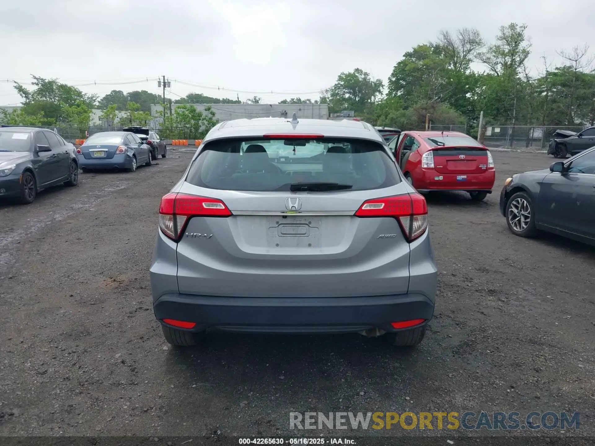 16 fotografías del automóvil dañado 3CZRU6H32LM725642 HONDA HR-V 2020