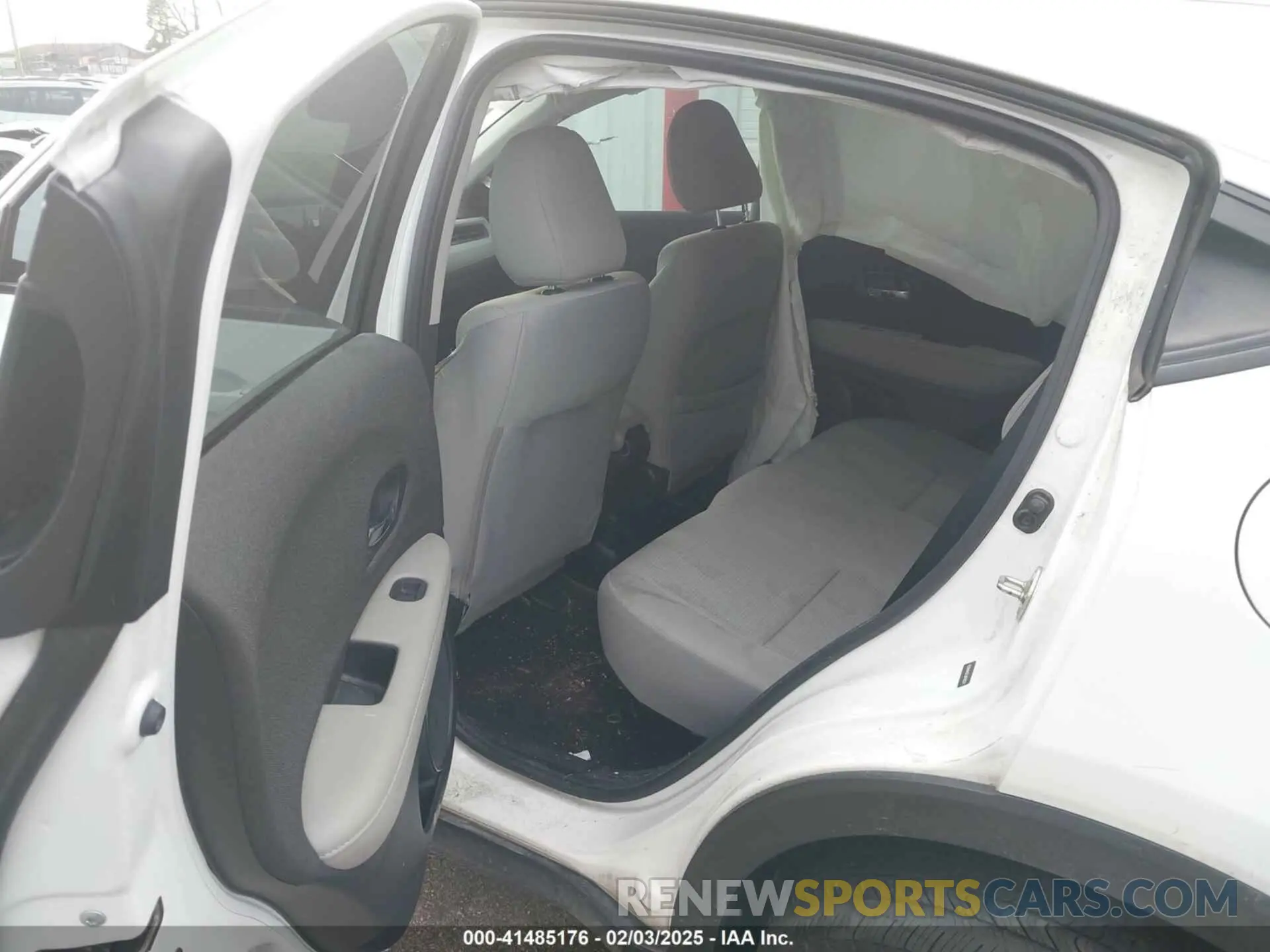 8 fotografías del automóvil dañado 3CZRU6H37LM705371 HONDA HR-V 2020