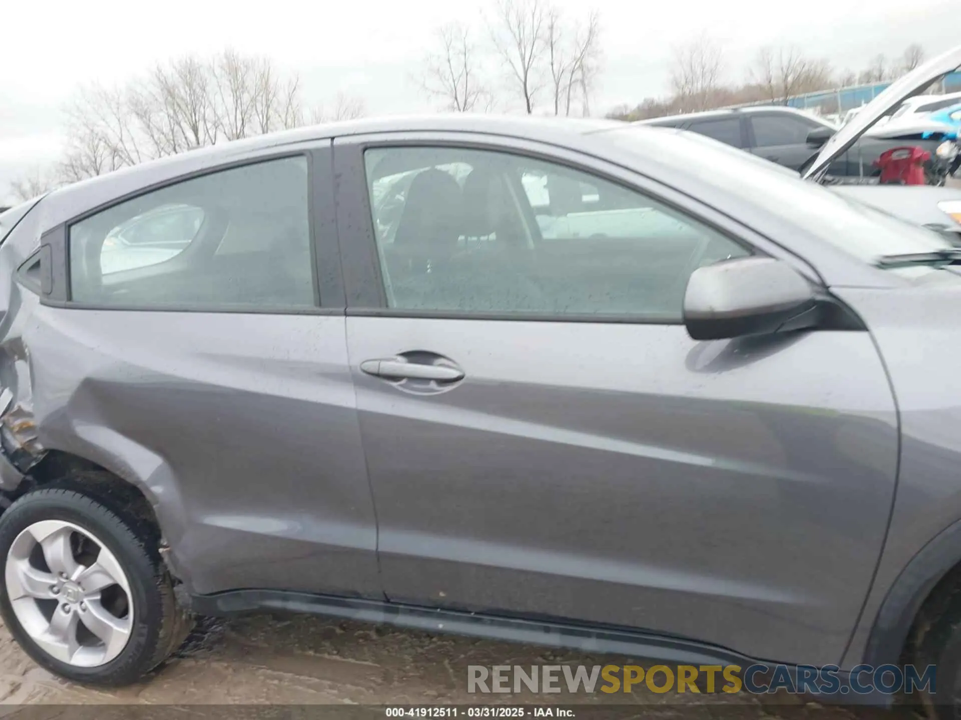13 fotografías del automóvil dañado 3CZRU6H37LM738337 HONDA HR-V 2020