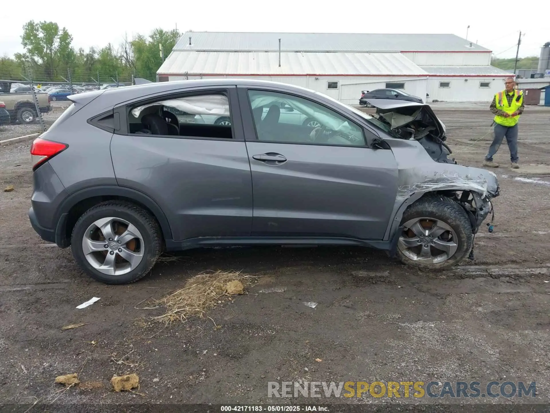 13 fotografías del automóvil dañado 3CZRU6H3XLG702995 HONDA HR-V 2020