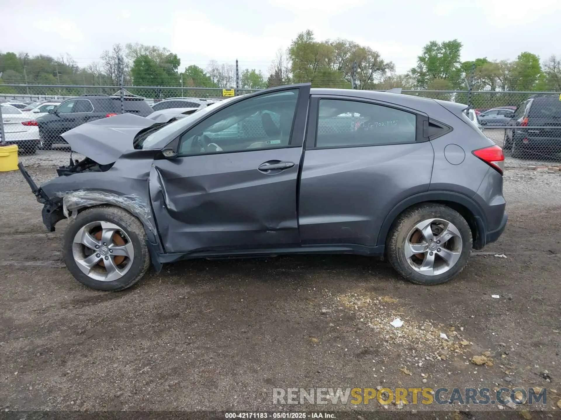 14 fotografías del automóvil dañado 3CZRU6H3XLG702995 HONDA HR-V 2020