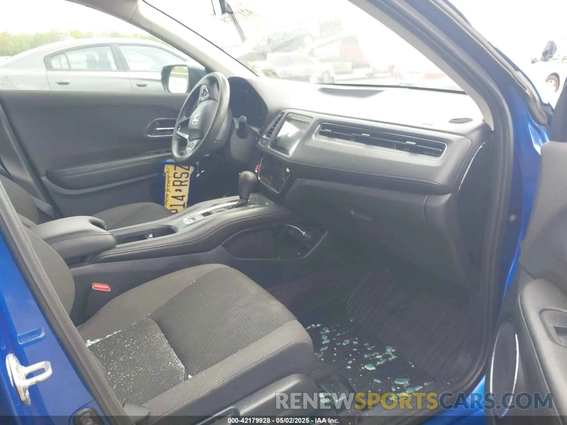 5 fotografías del automóvil dañado 3CZRU6H54LM733047 HONDA HR-V 2020