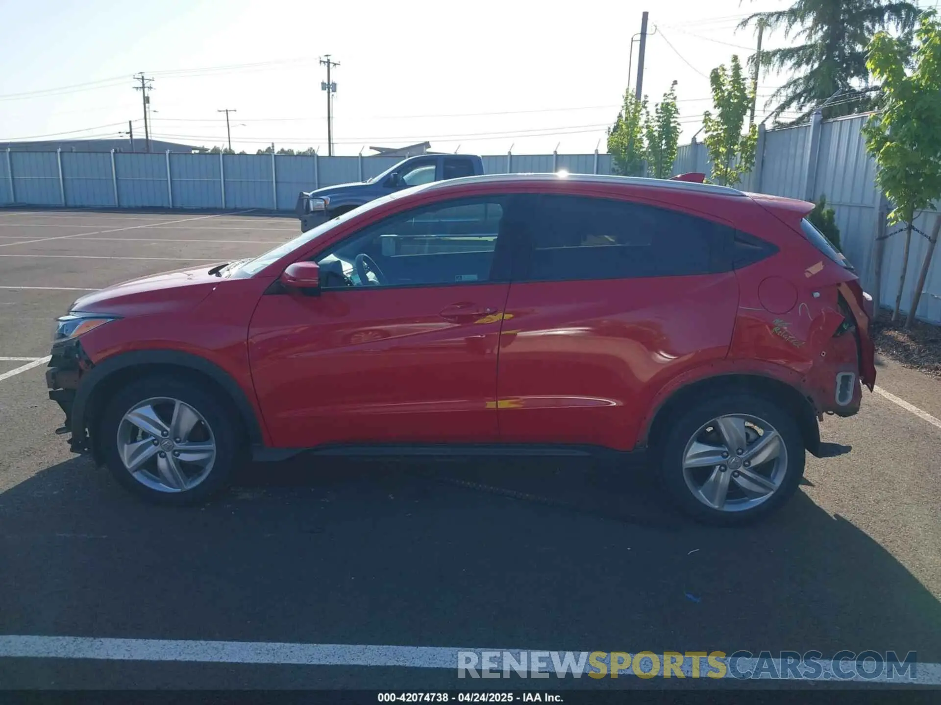 15 fotografías del automóvil dañado 3CZRU6H58LM714601 HONDA HR-V 2020