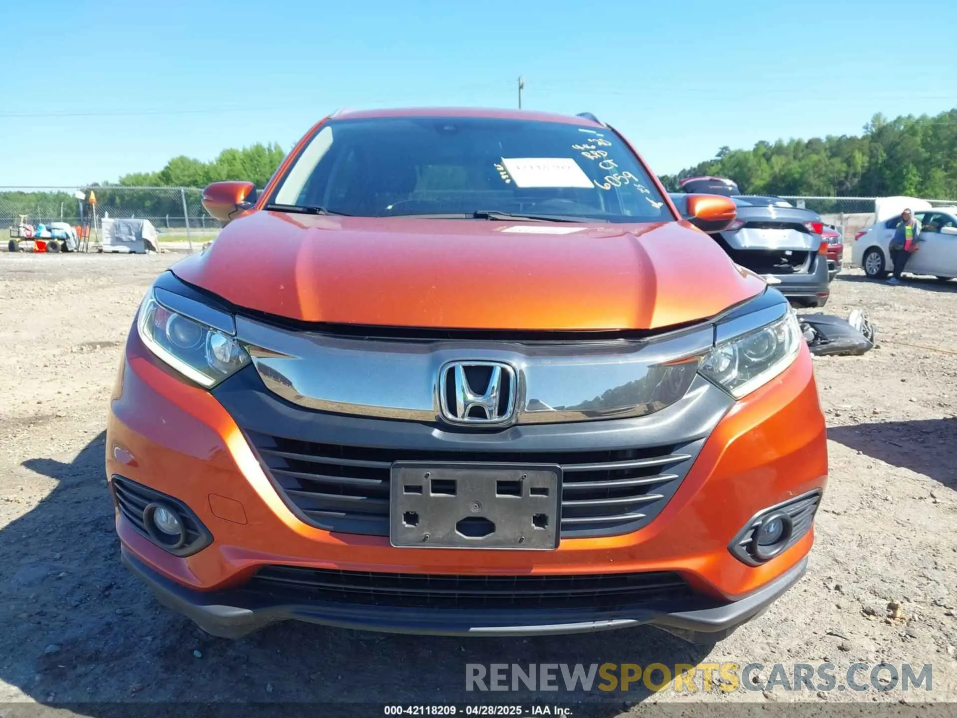 12 fotografías del automóvil dañado 3CZRU6H72LM736059 HONDA HR-V 2020
