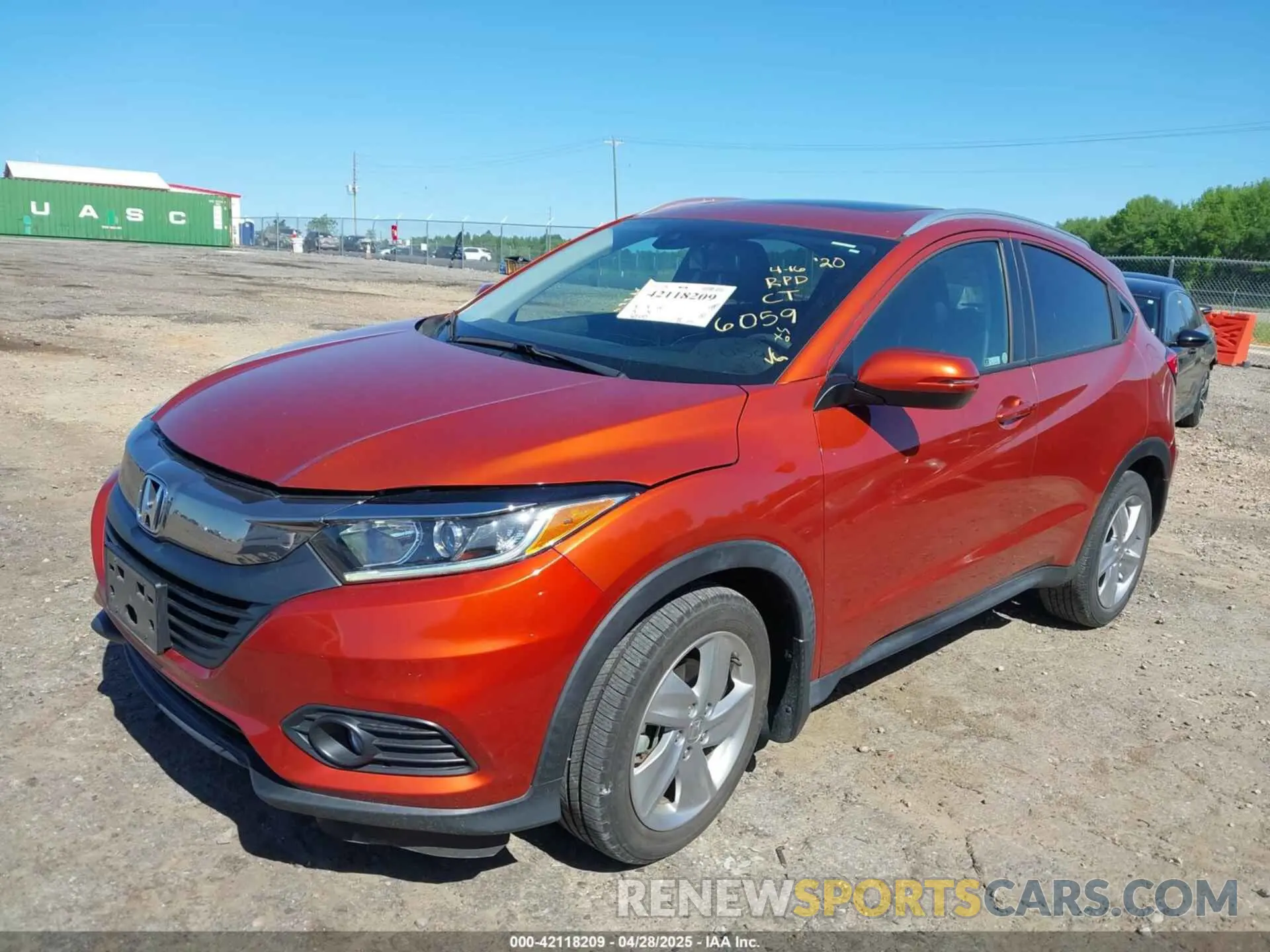 2 fotografías del automóvil dañado 3CZRU6H72LM736059 HONDA HR-V 2020