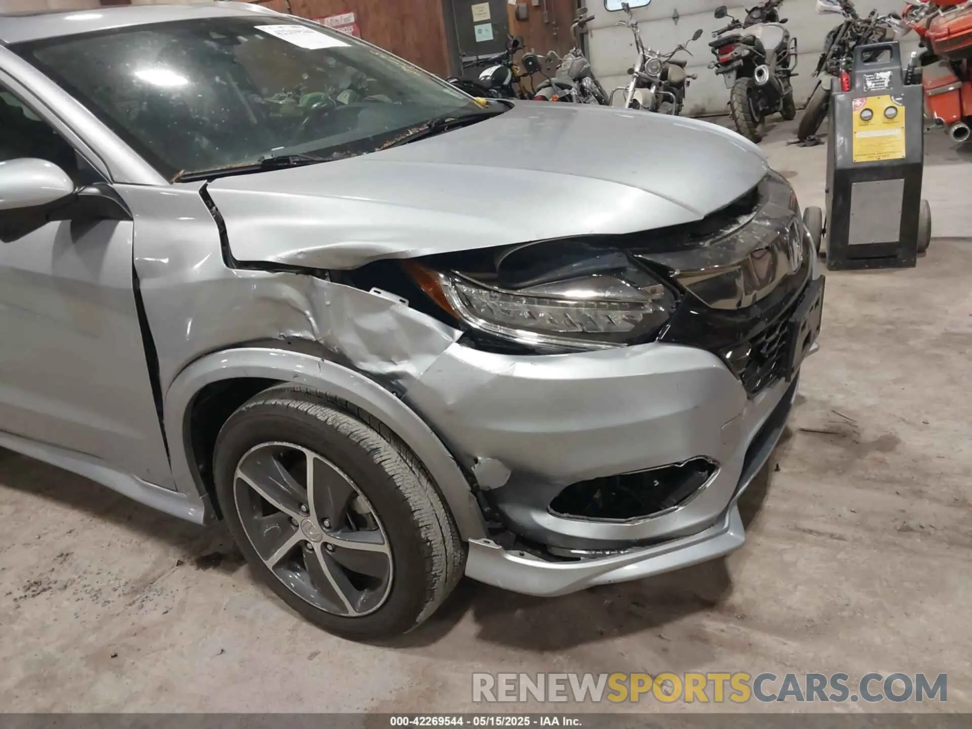 6 fotografías del automóvil dañado 3CZRU6H96LM708203 HONDA HR-V 2020