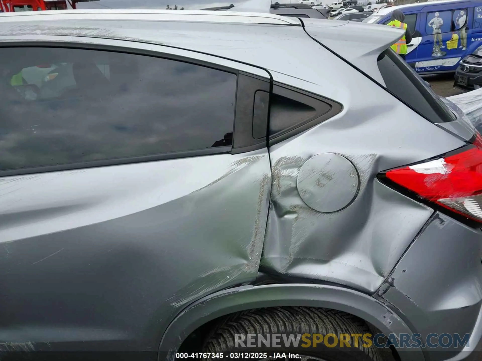 15 fotografías del automóvil dañado 3CZRU6H96LM736440 HONDA HR-V 2020