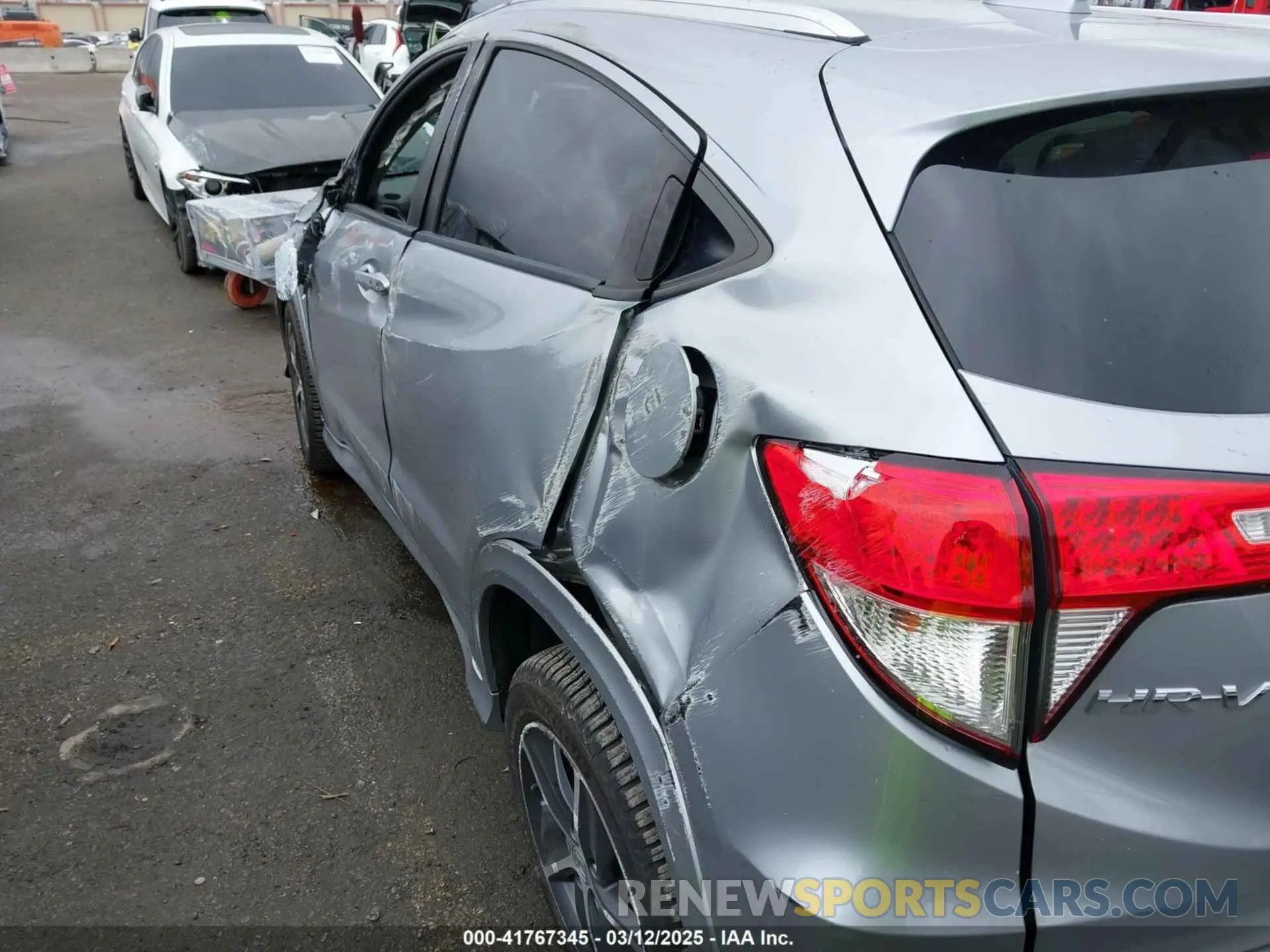 16 fotografías del automóvil dañado 3CZRU6H96LM736440 HONDA HR-V 2020