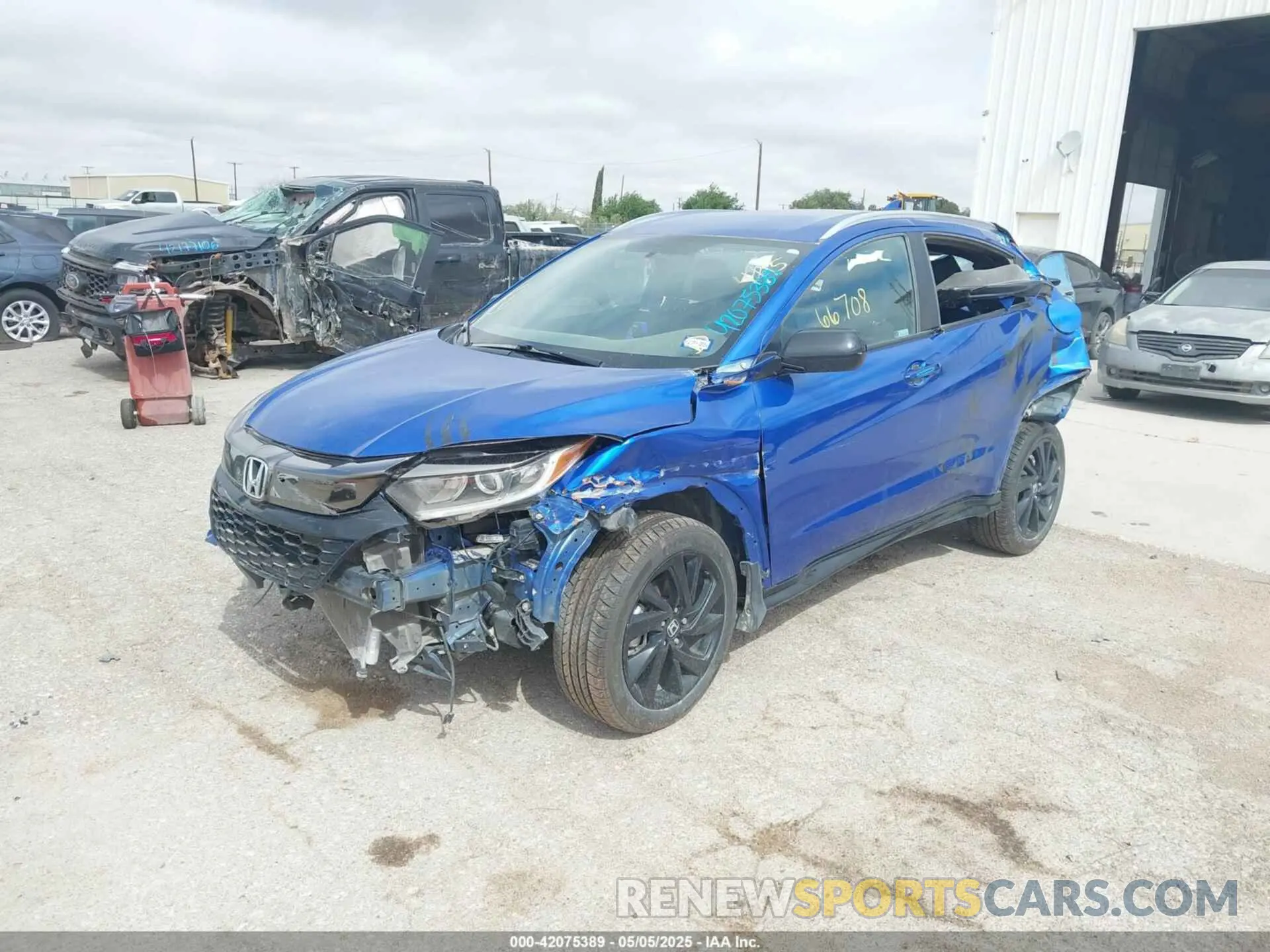 2 fotografías del automóvil dañado 3CZRU5H13MM707760 HONDA HR-V 2021