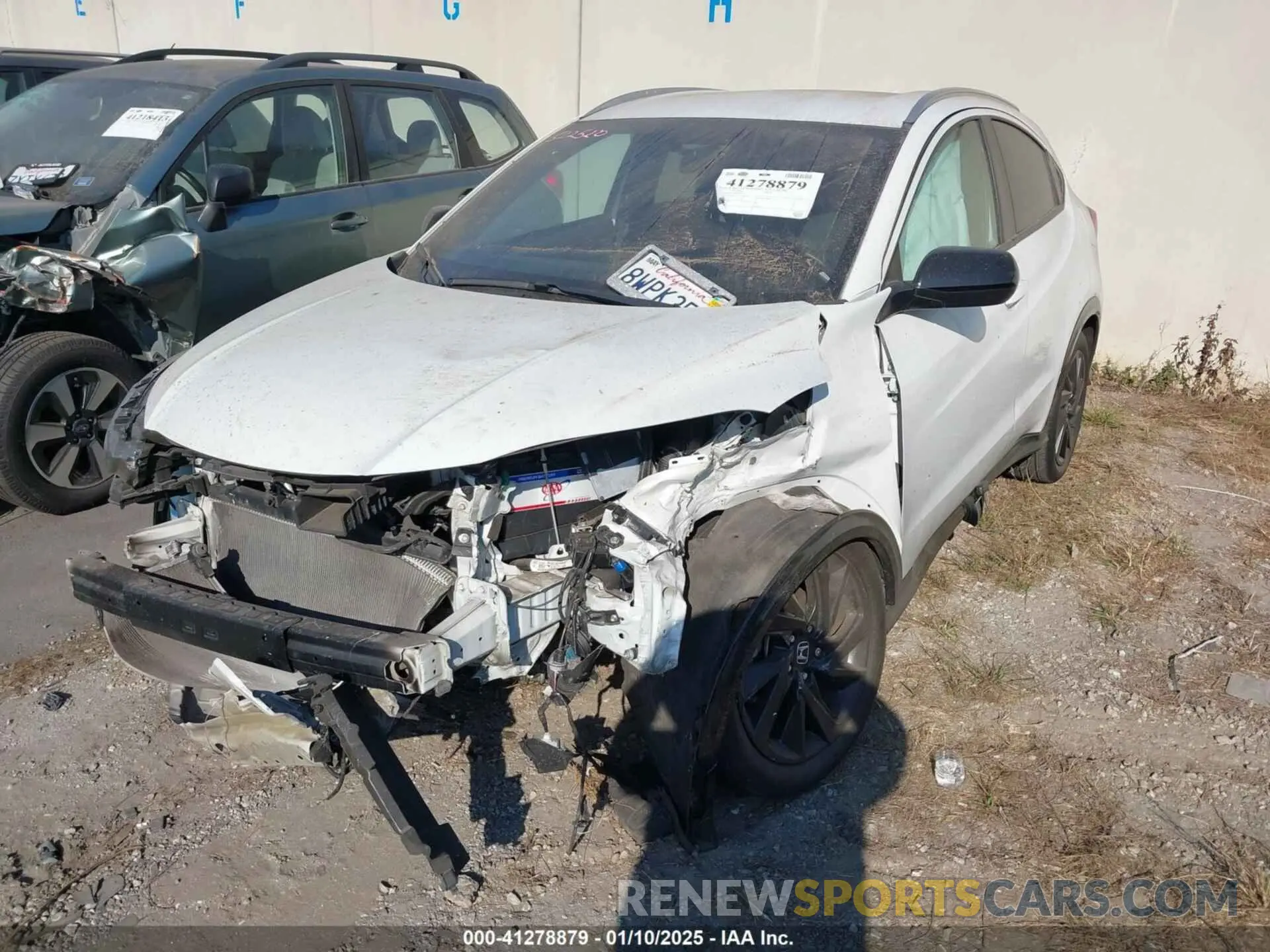 2 fotografías del automóvil dañado 3CZRU5H13MM714417 HONDA HR-V 2021