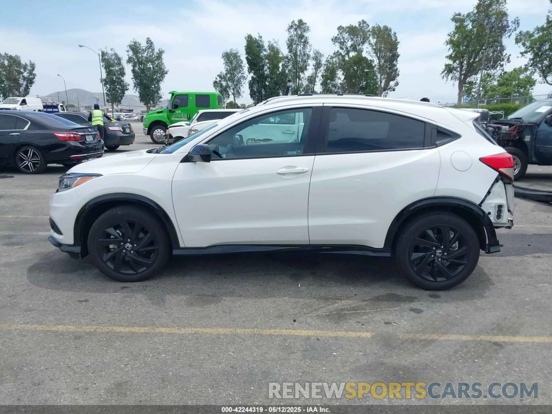 15 fotografías del automóvil dañado 3CZRU5H15MM725984 HONDA HR-V 2021
