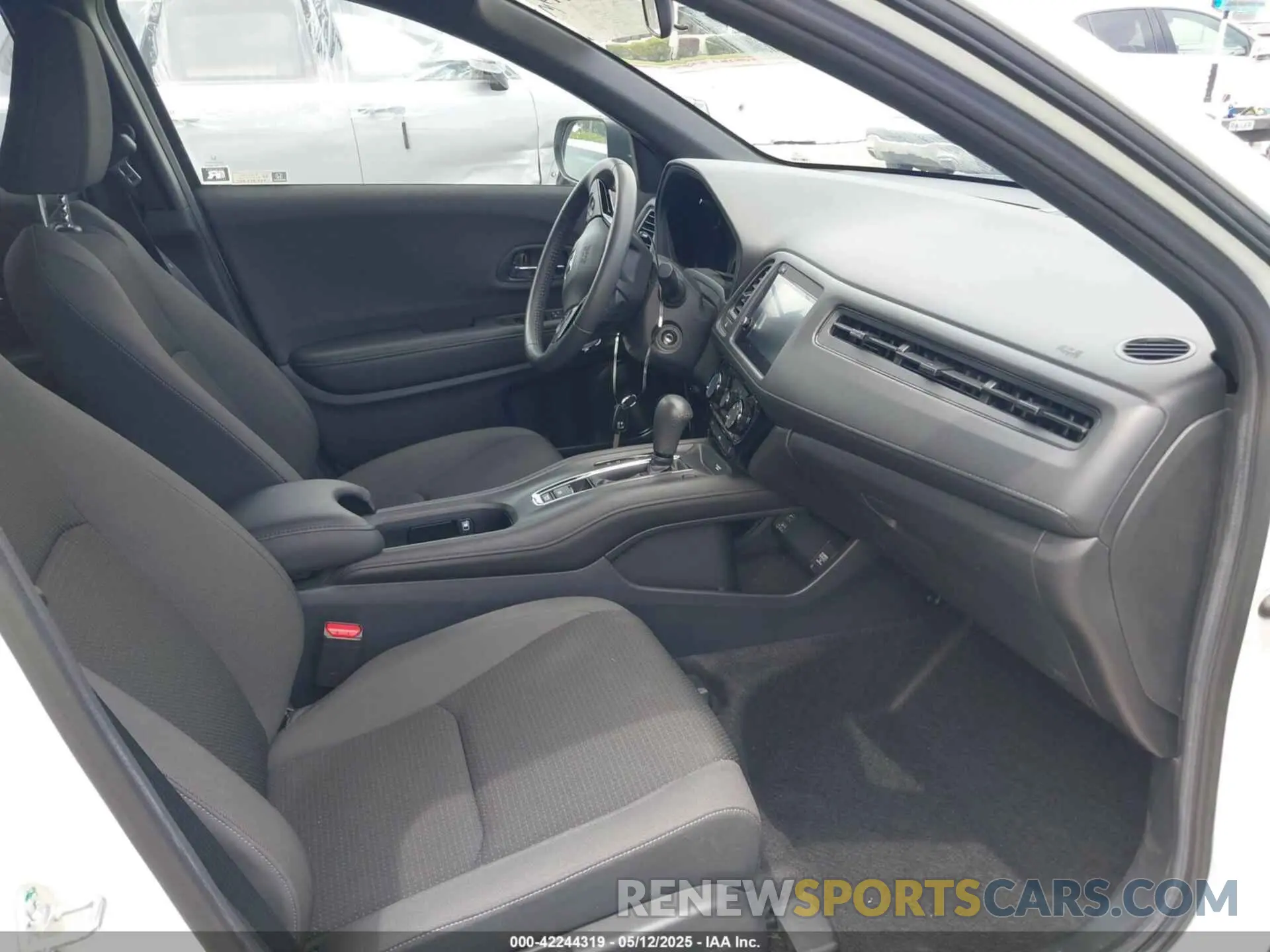 5 fotografías del automóvil dañado 3CZRU5H15MM725984 HONDA HR-V 2021