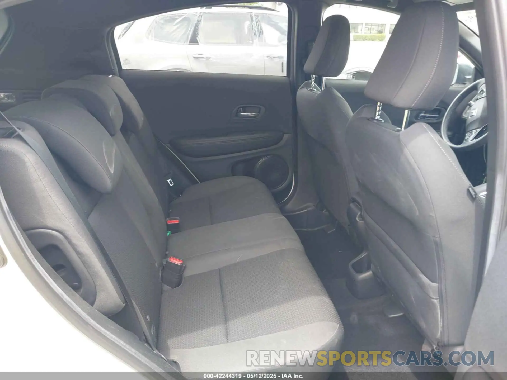 8 fotografías del automóvil dañado 3CZRU5H15MM725984 HONDA HR-V 2021