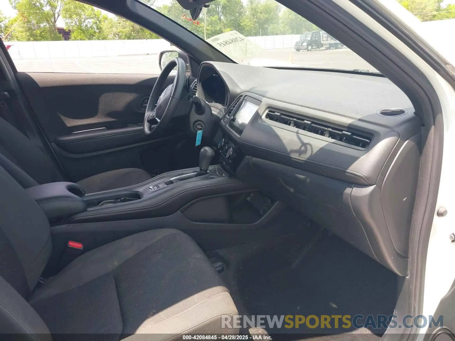 5 fotografías del automóvil dañado 3CZRU5H17MM707809 HONDA HR-V 2021