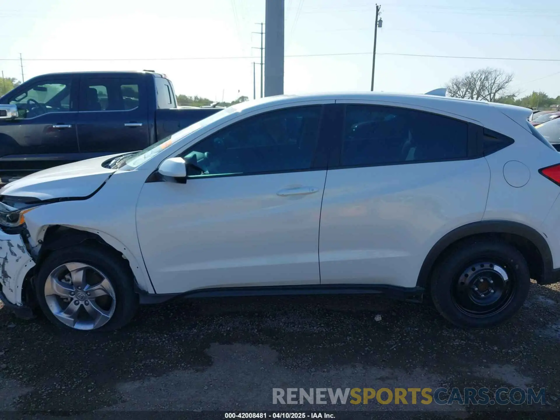 14 fotografías del automóvil dañado 3CZRU5H32MM717326 HONDA HR-V 2021