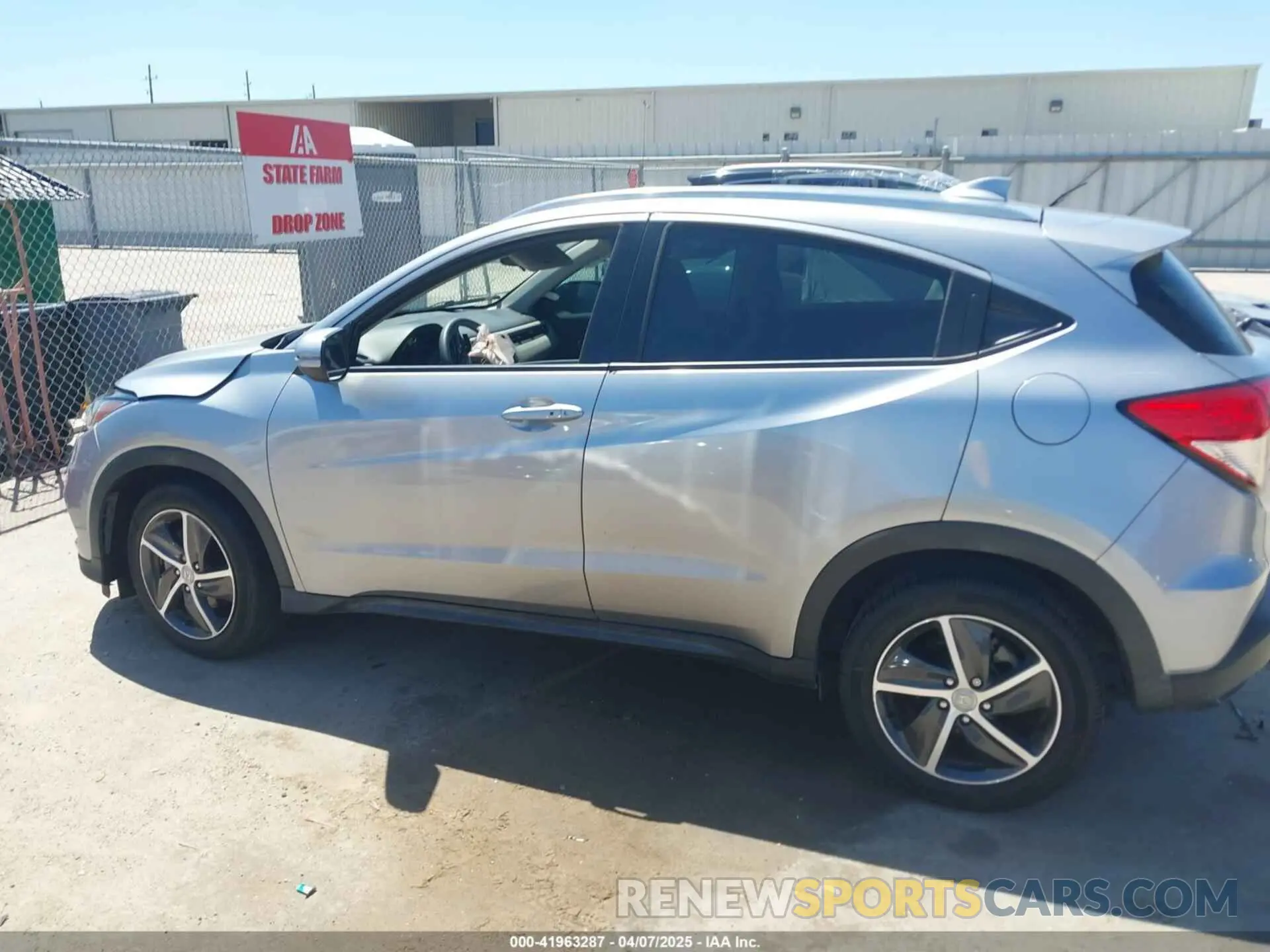14 fotografías del automóvil dañado 3CZRU5H54MM701212 HONDA HR-V 2021