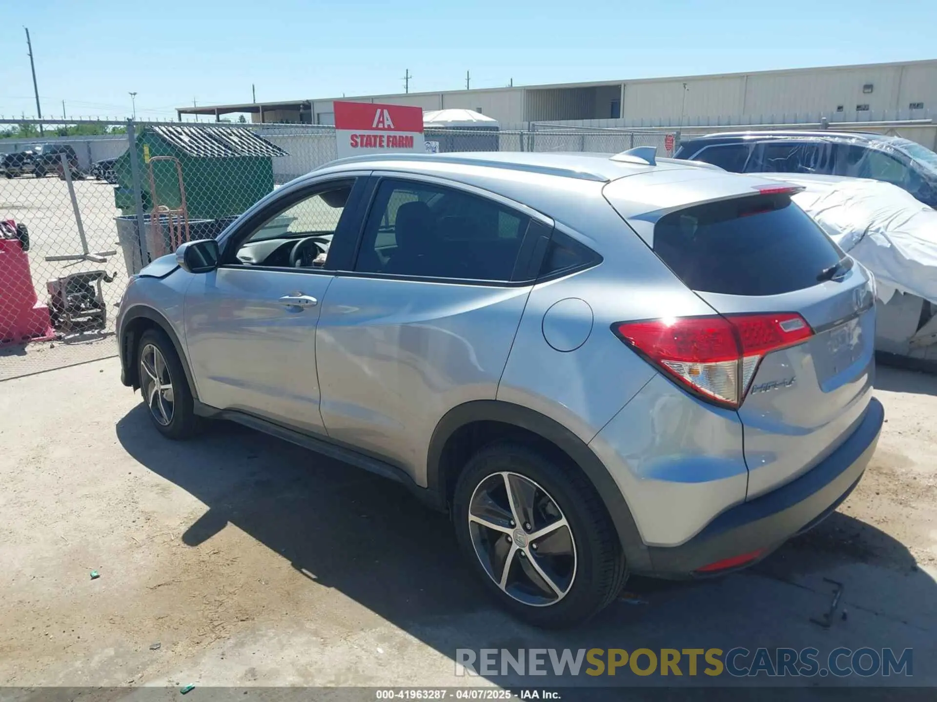 3 fotografías del automóvil dañado 3CZRU5H54MM701212 HONDA HR-V 2021