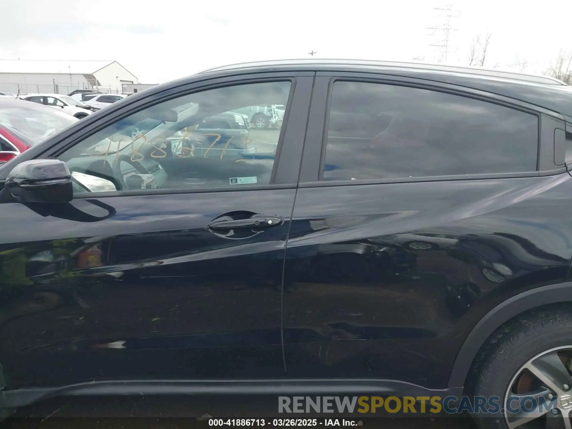 14 fotografías del automóvil dañado 3CZRU5H57MM705724 HONDA HR-V 2021