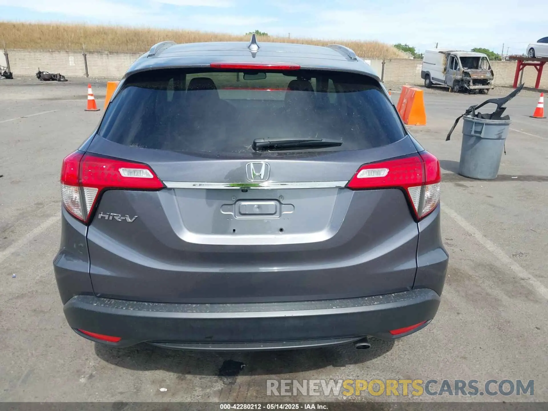 17 fotografías del automóvil dañado 3CZRU5H59MM710083 HONDA HR-V 2021