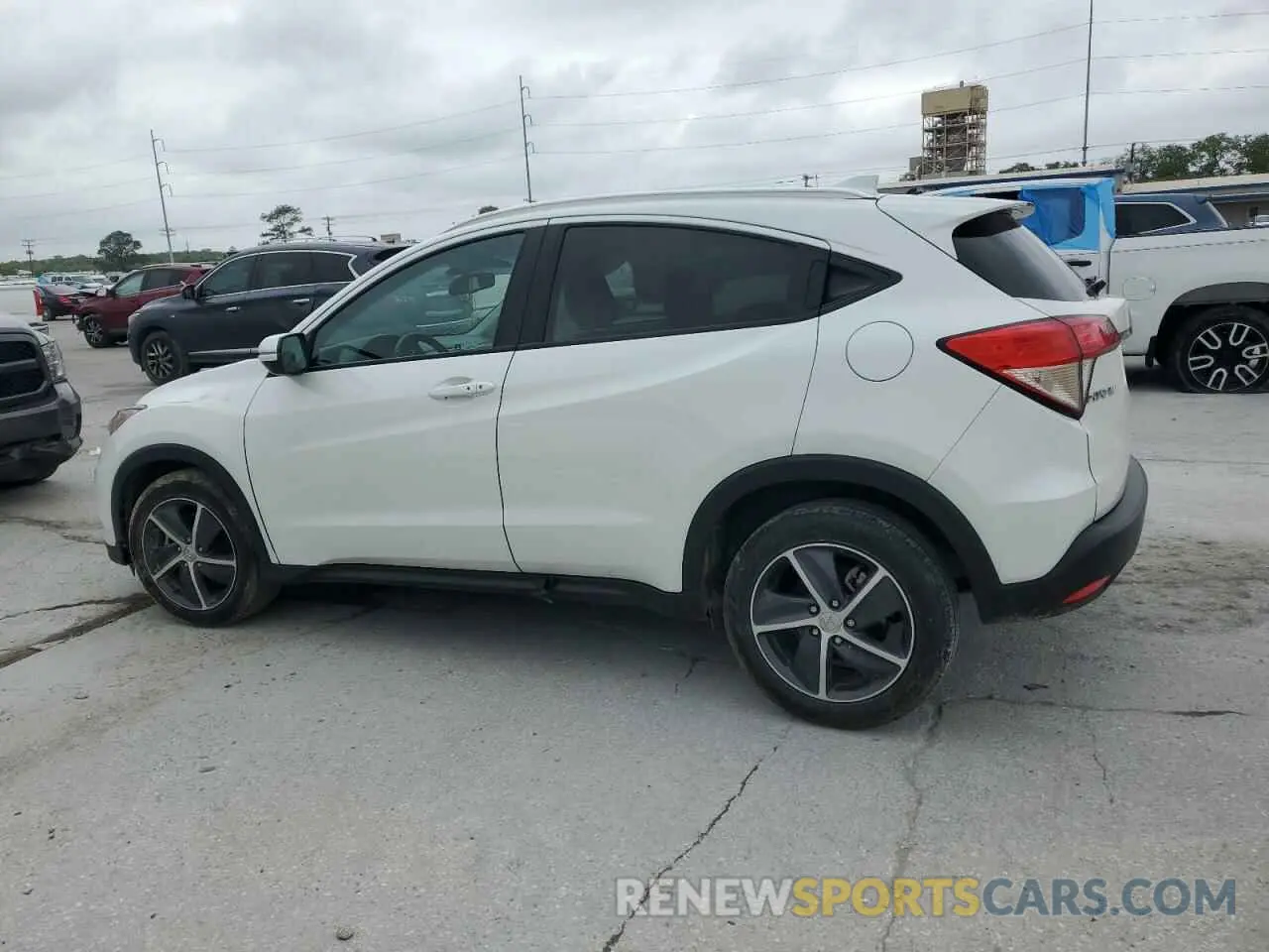 2 fotografías del automóvil dañado 3CZRU5H71MM703968 HONDA HR-V 2021