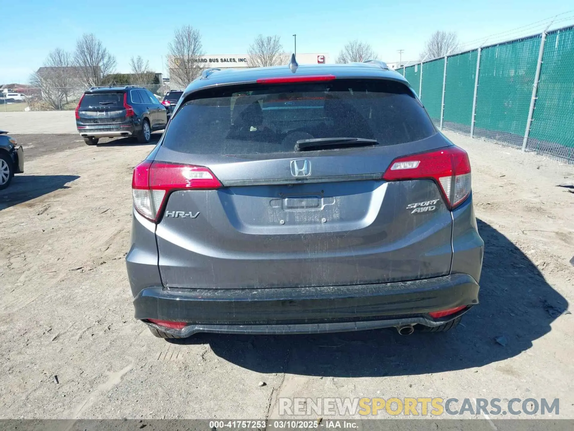 16 fotografías del automóvil dañado 3CZRU6H10MM702215 HONDA HR-V 2021