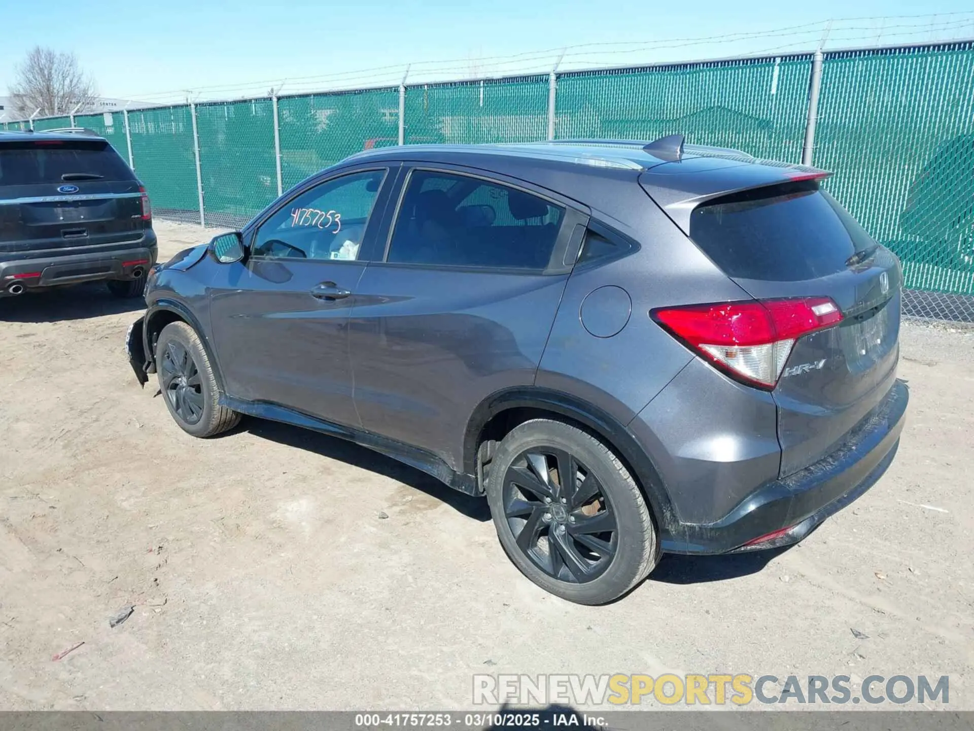 3 fotografías del automóvil dañado 3CZRU6H10MM702215 HONDA HR-V 2021